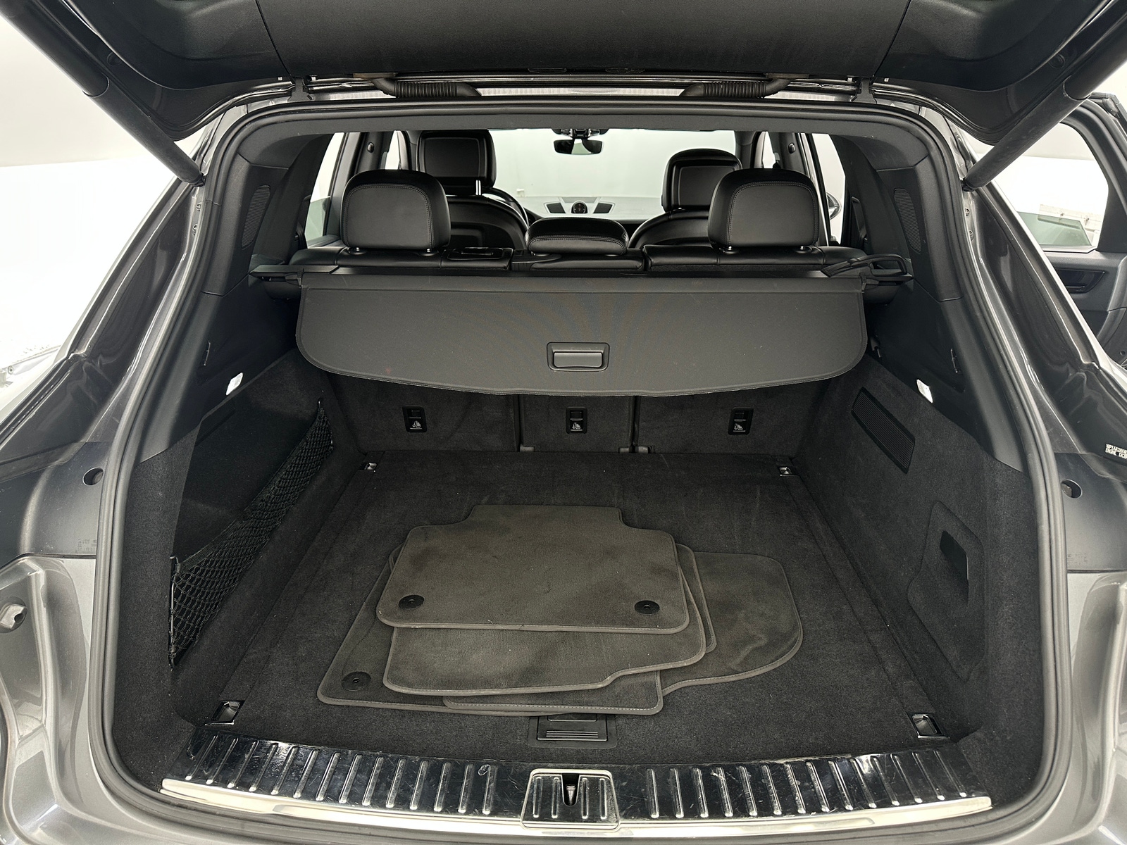 Thumbnail: 2020 Porsche Cayenne - 6