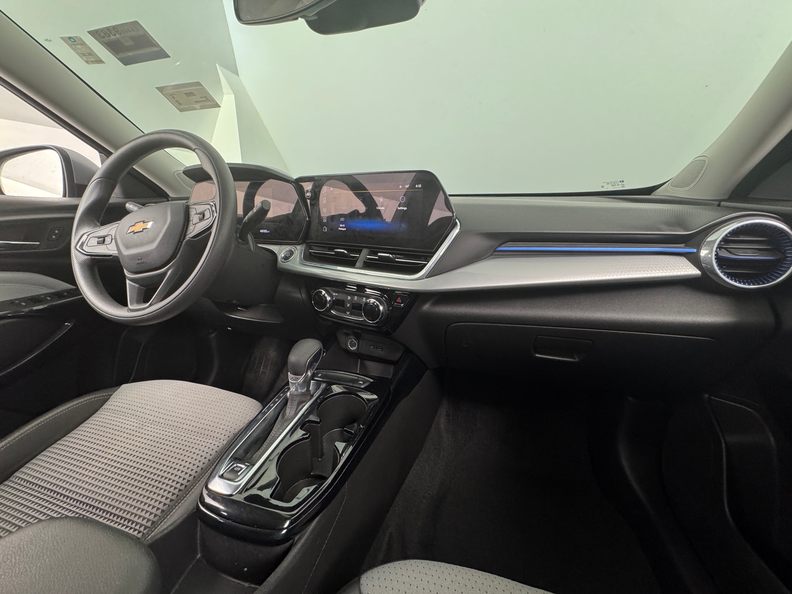 Thumbnail: 2024 Chevrolet Trax - 3