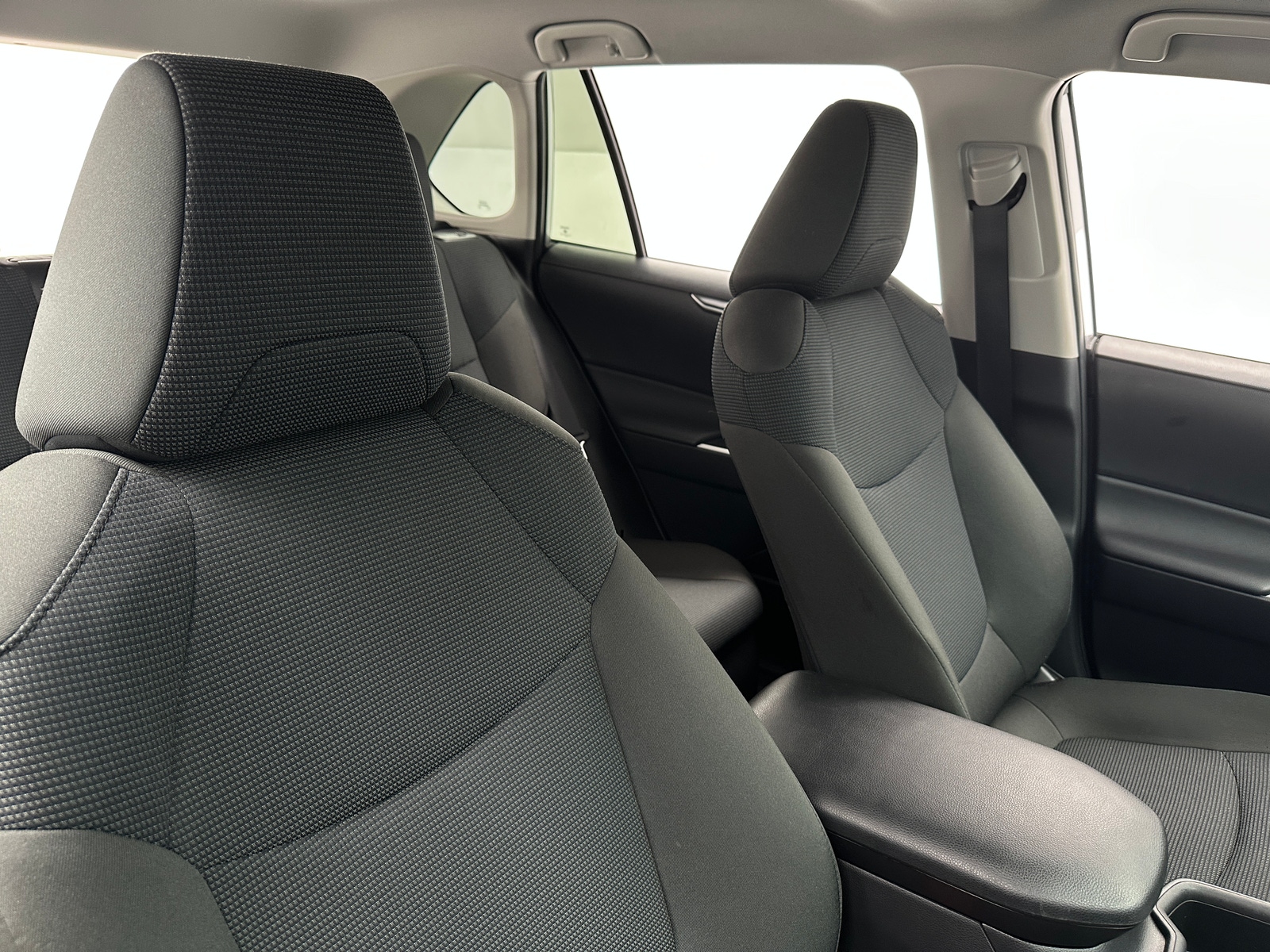 Thumbnail: 2025 Toyota RAV4 - 2