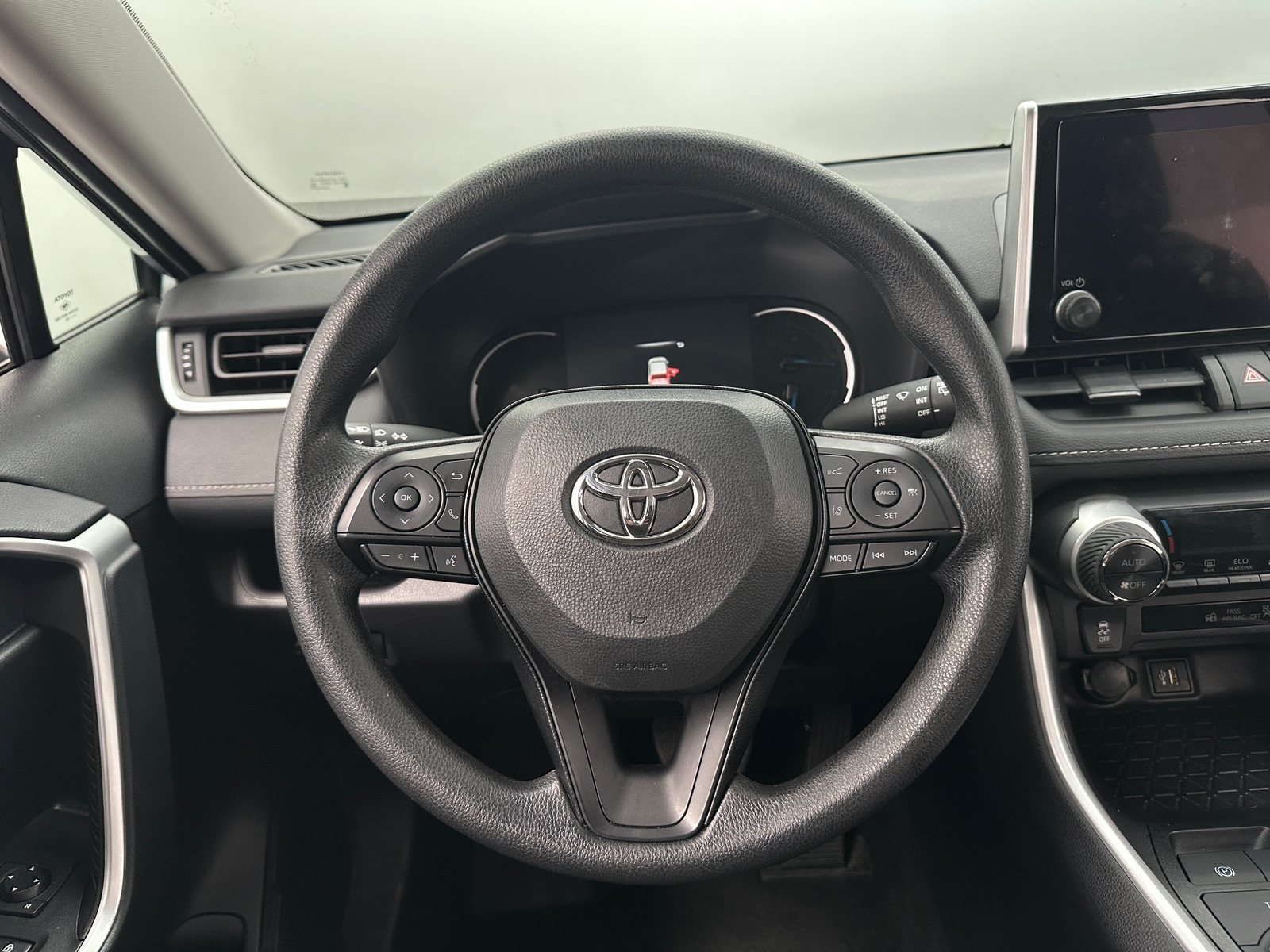 Thumbnail: 2025 Toyota RAV4 - 5