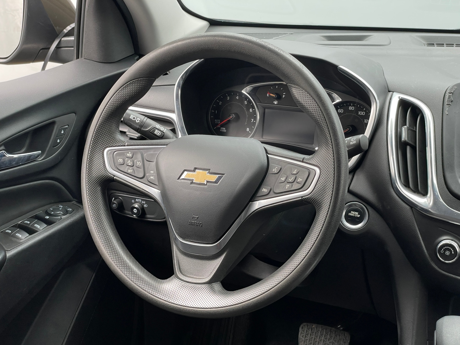 Thumbnail: 2023 Chevrolet Equinox - 5