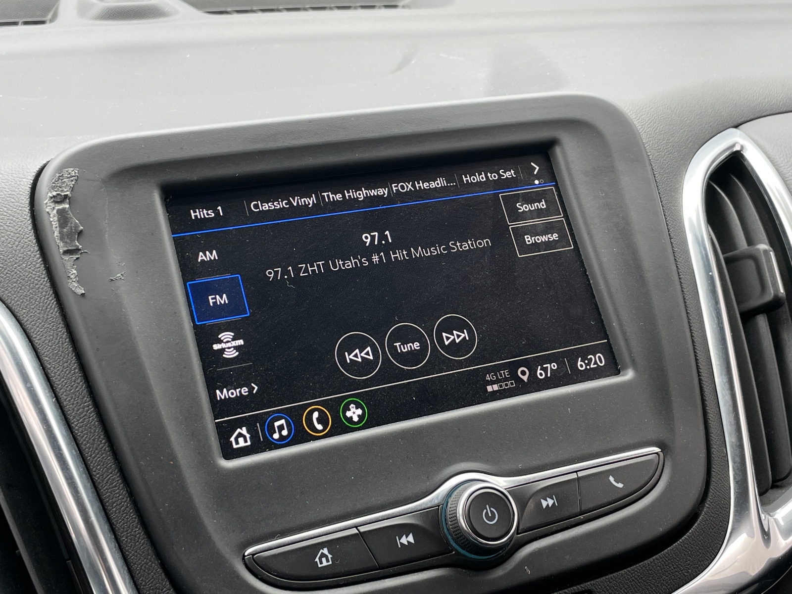 Thumbnail: 2023 Chevrolet Equinox - 4