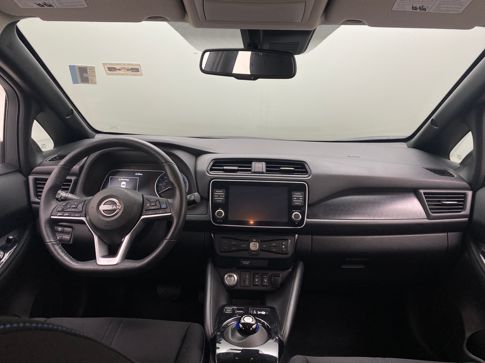 Thumbnail: 2023 Nissan Leaf - 3