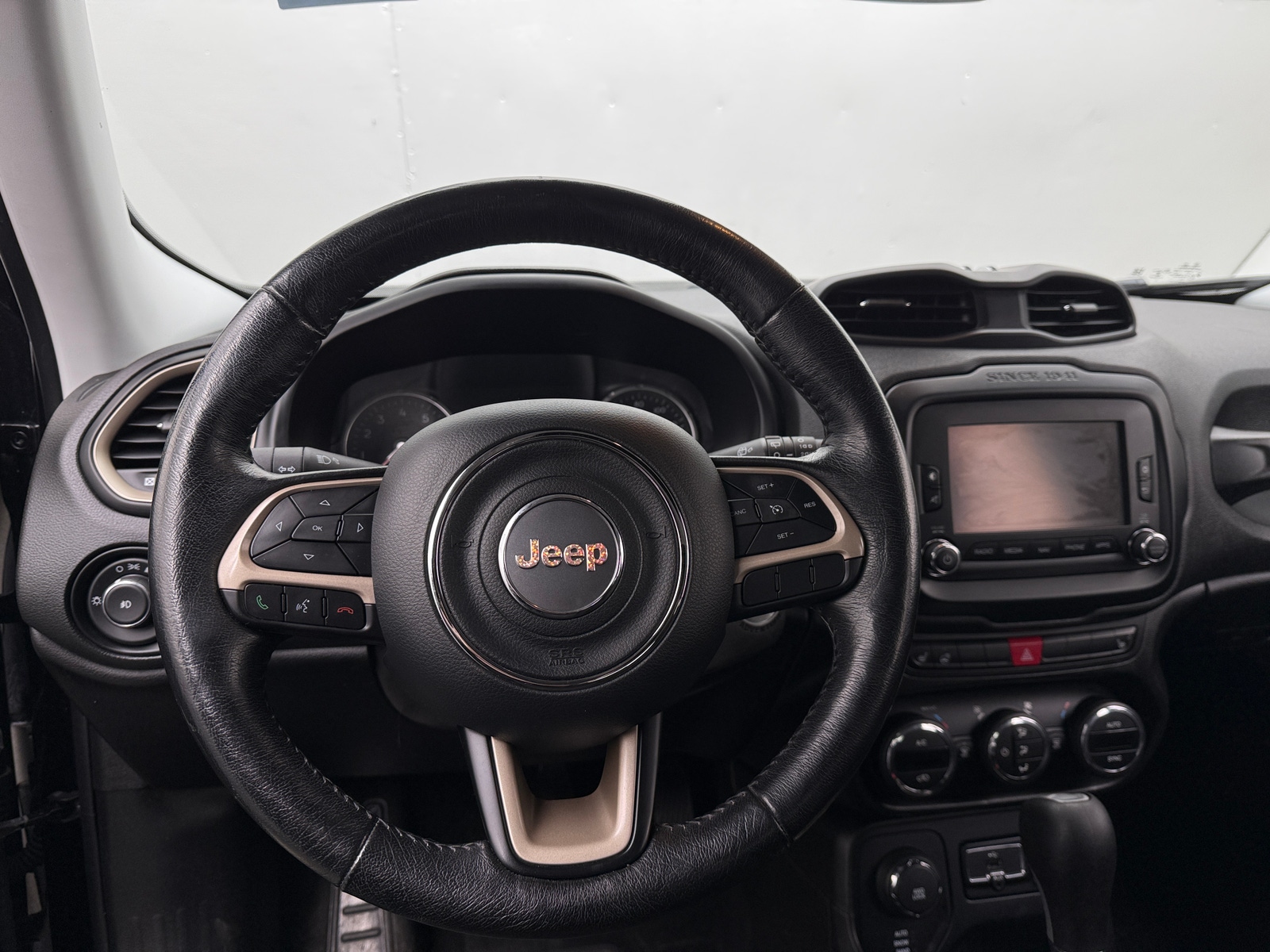 Thumbnail: 2017 Jeep Renegade - 5