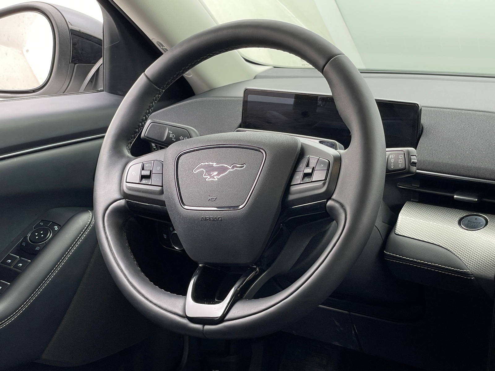 Thumbnail: 2022 Ford Mustang Mach-E - 5