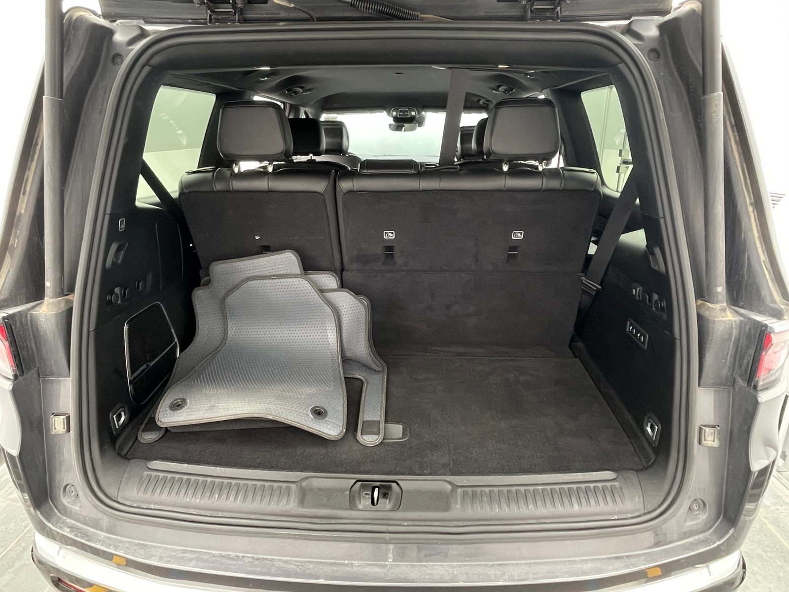 Thumbnail: 2024 Jeep Wagoneer - 6