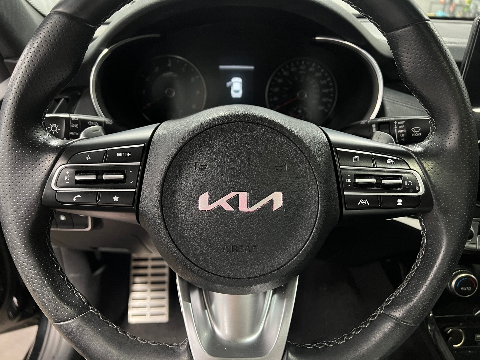 Thumbnail: 2023 Kia Stinger - 4