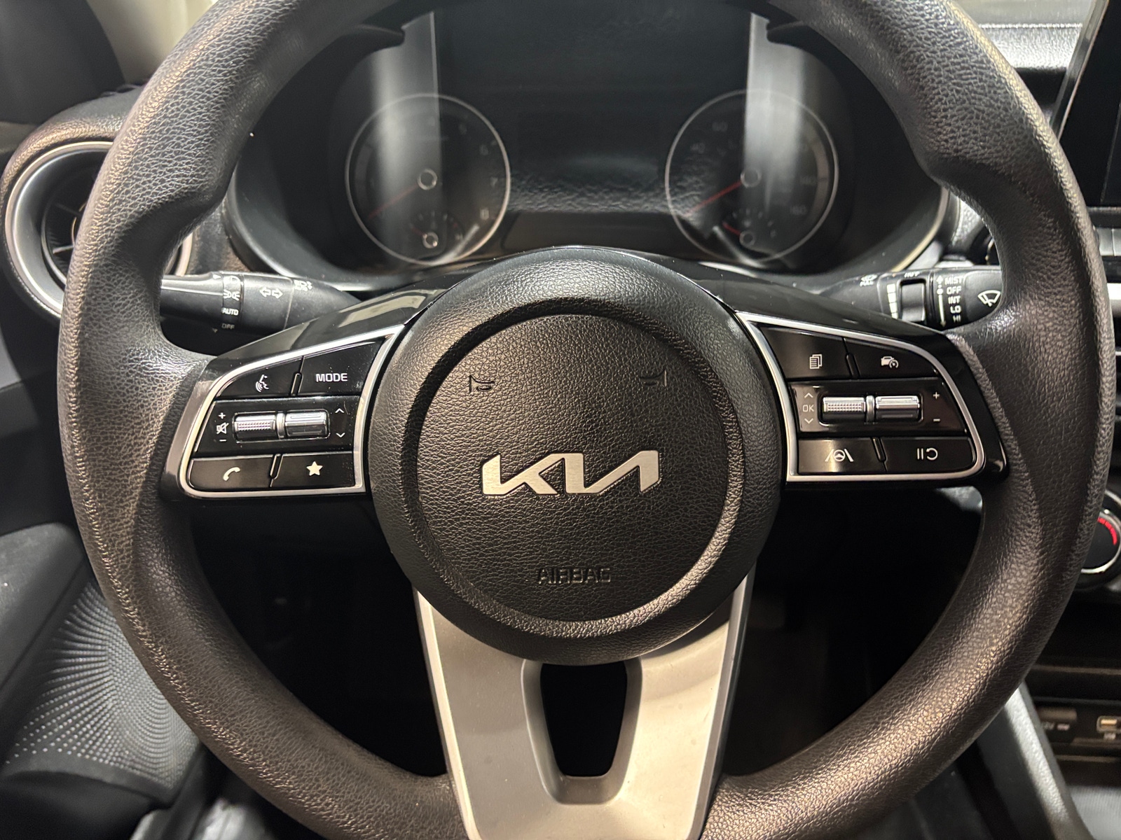 Thumbnail: 2023 Kia Forte - 5