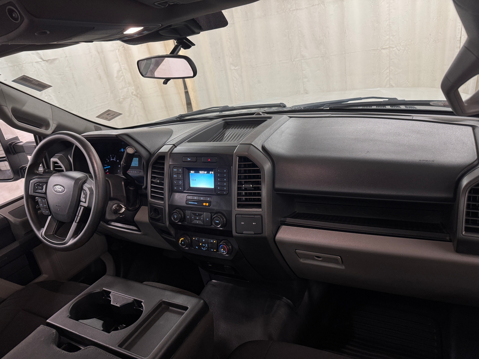 Thumbnail: 2022 Ford Econoline - 3