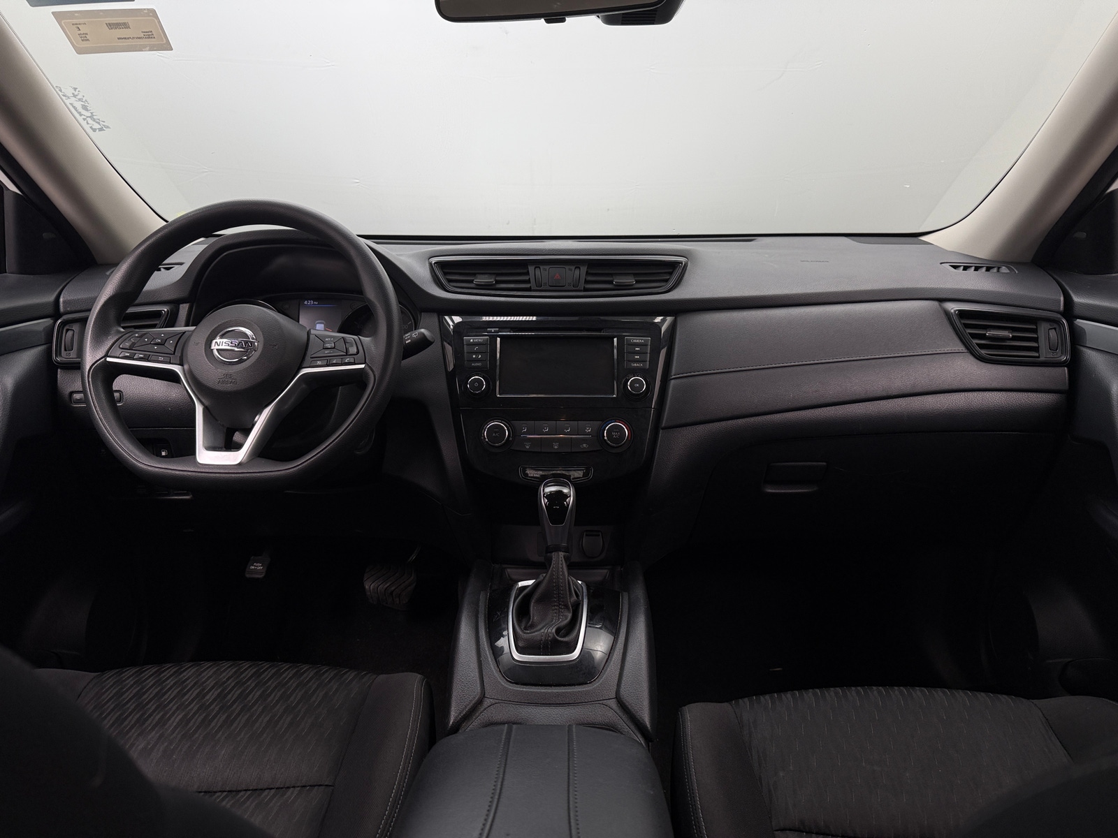 Thumbnail: 2020 Nissan Rogue - 3