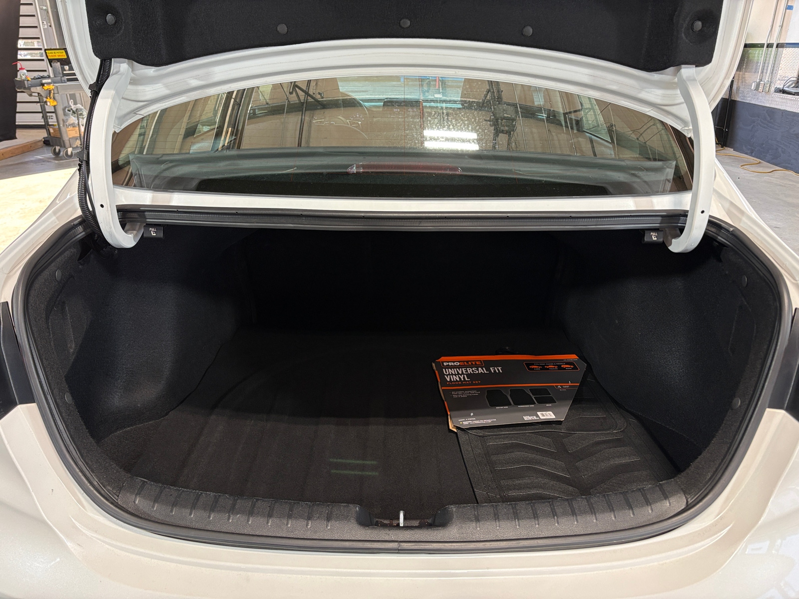 Thumbnail: 2024 Kia Forte - 7