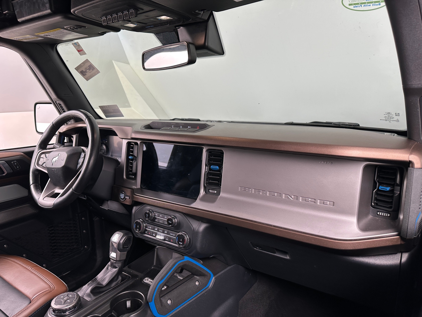 Thumbnail: 2022 Ford Bronco - 3