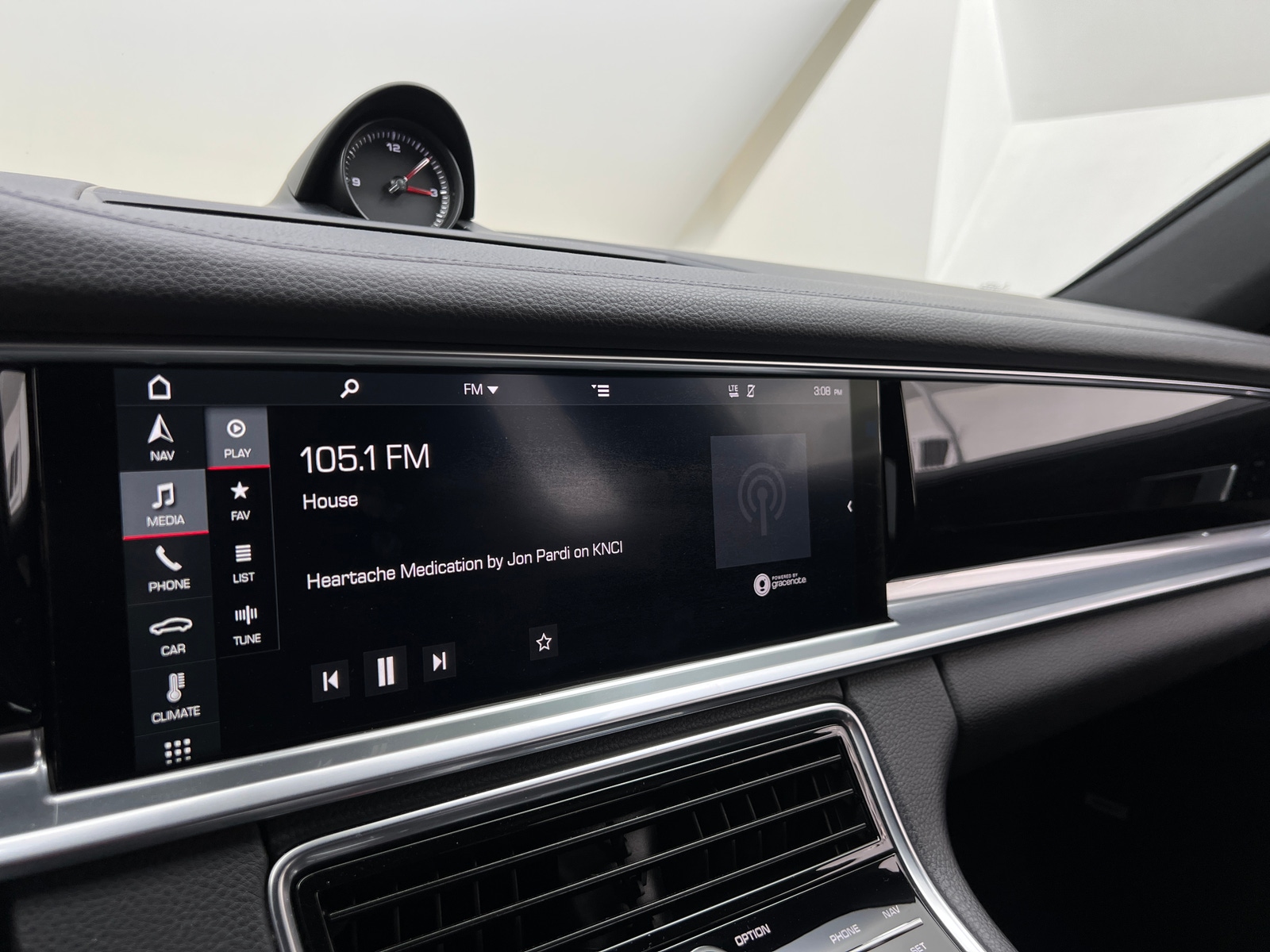 Thumbnail: 2018 Porsche Panamera - 3