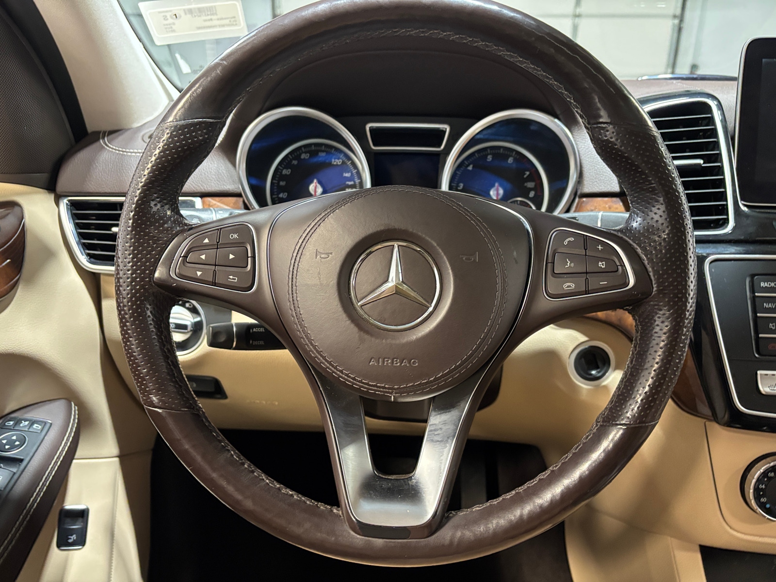 Thumbnail: 2017 Mercedes-Benz GLS - 4