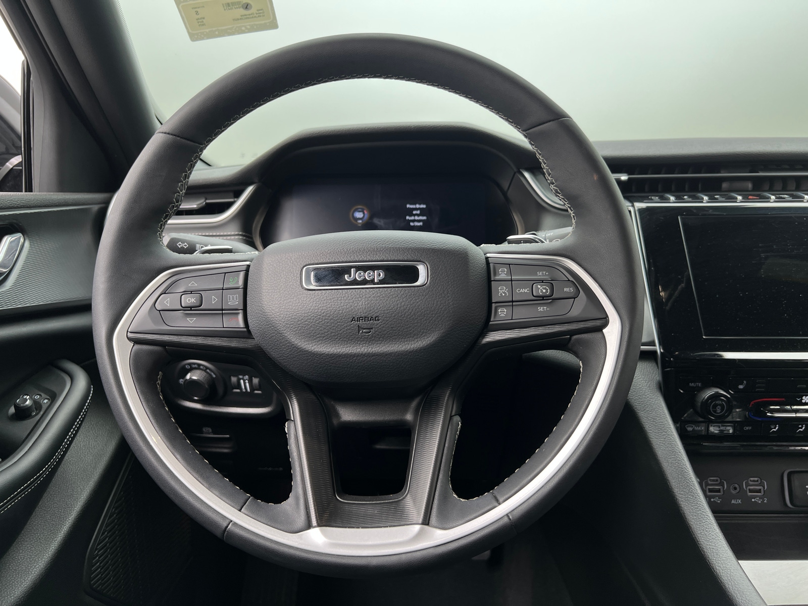 Thumbnail: 2025 Jeep Grand Cherokee - 4