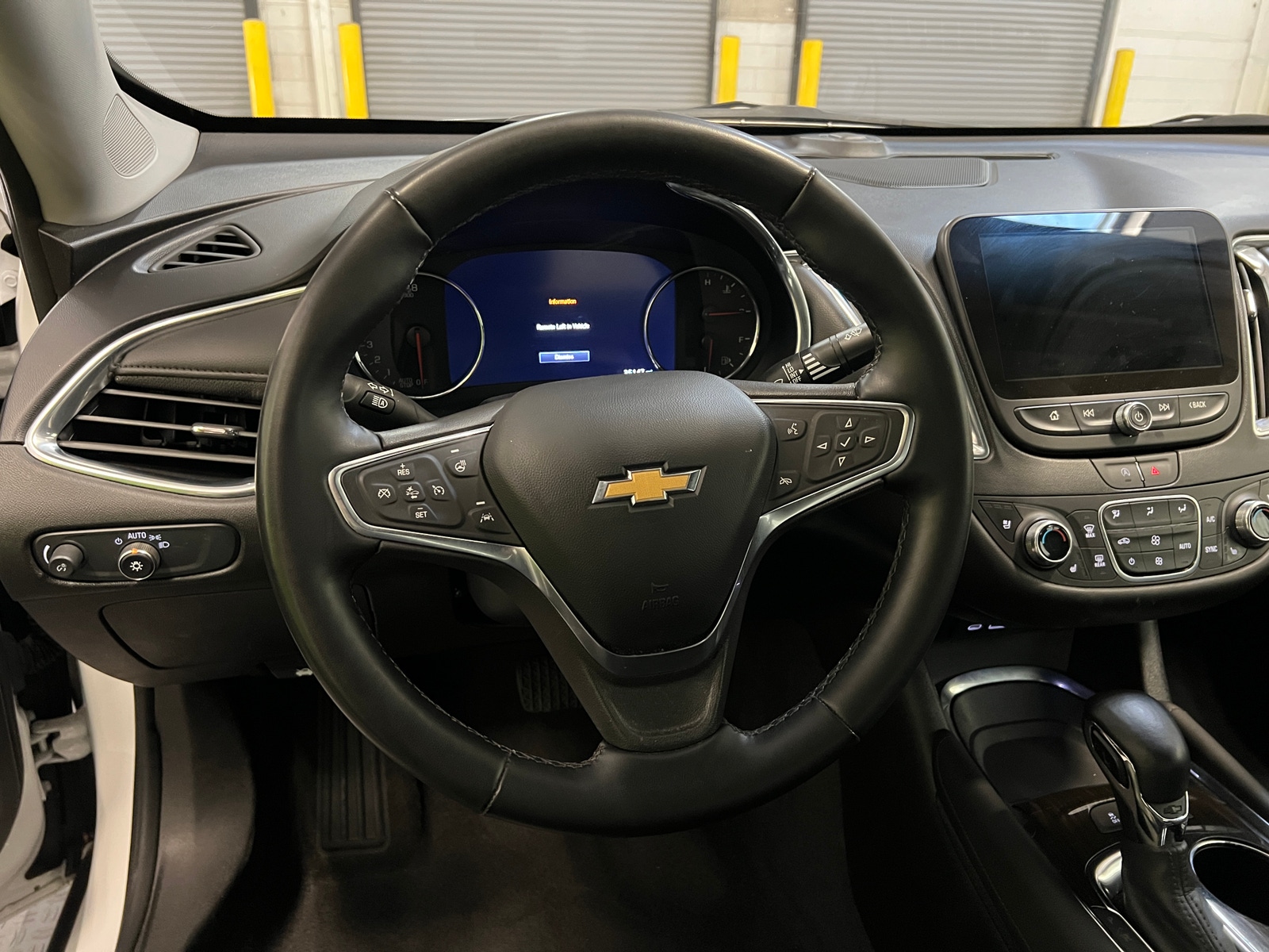 Thumbnail: 2024 Chevrolet Malibu - 4