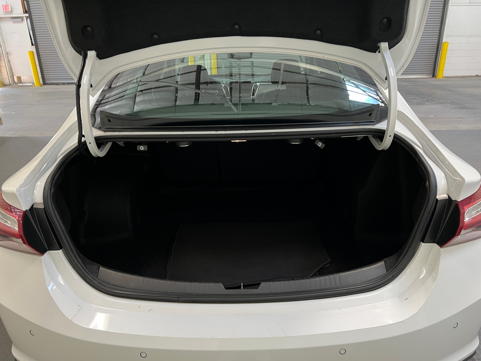 Thumbnail: 2024 Chevrolet Malibu - 6