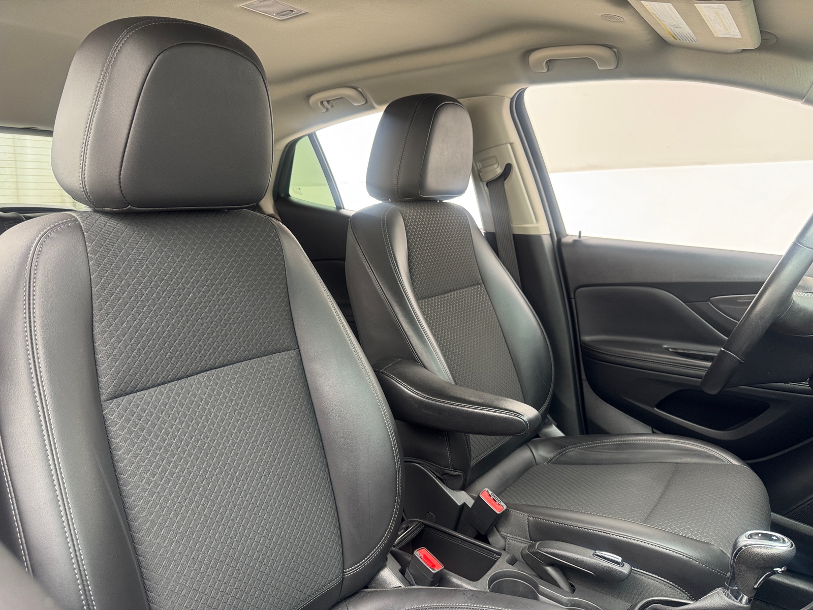 Thumbnail: 2022 Buick Encore - 2