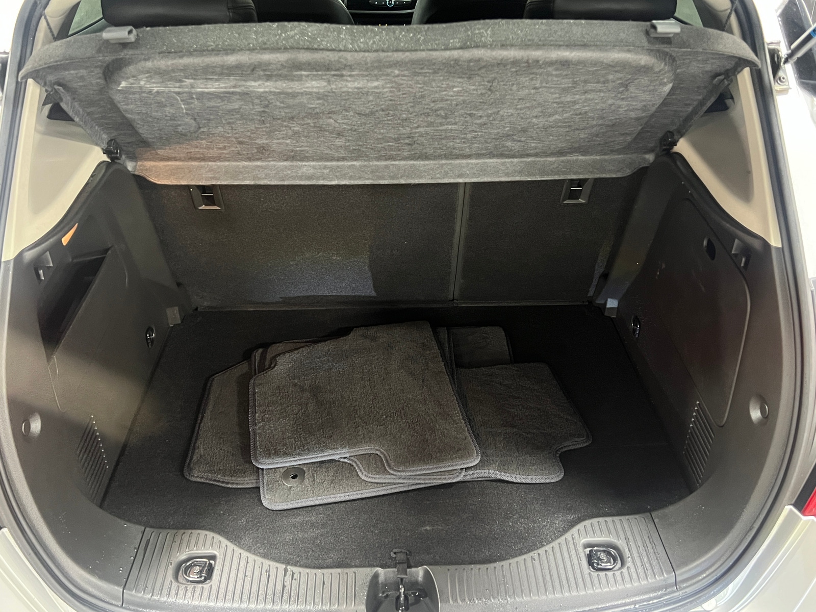 Thumbnail: 2022 Buick Encore - 7