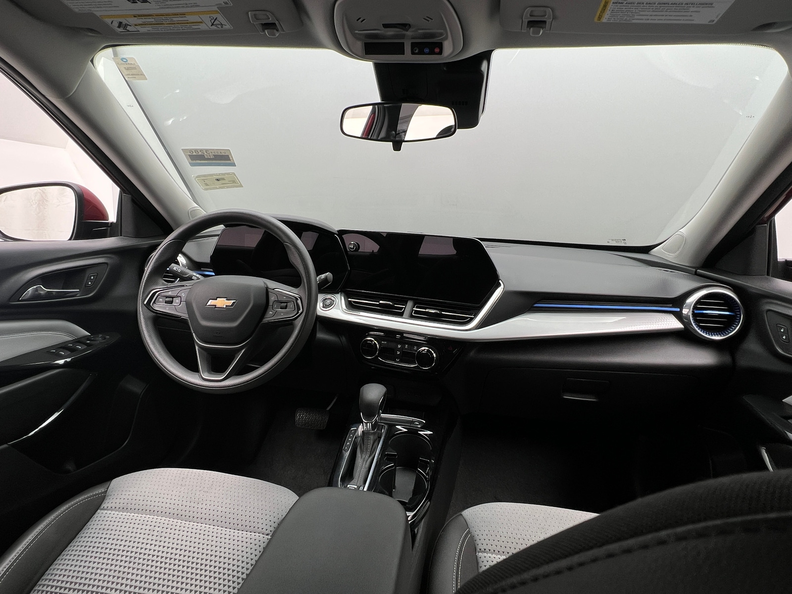 Thumbnail: 2025 Chevrolet Trax - 3