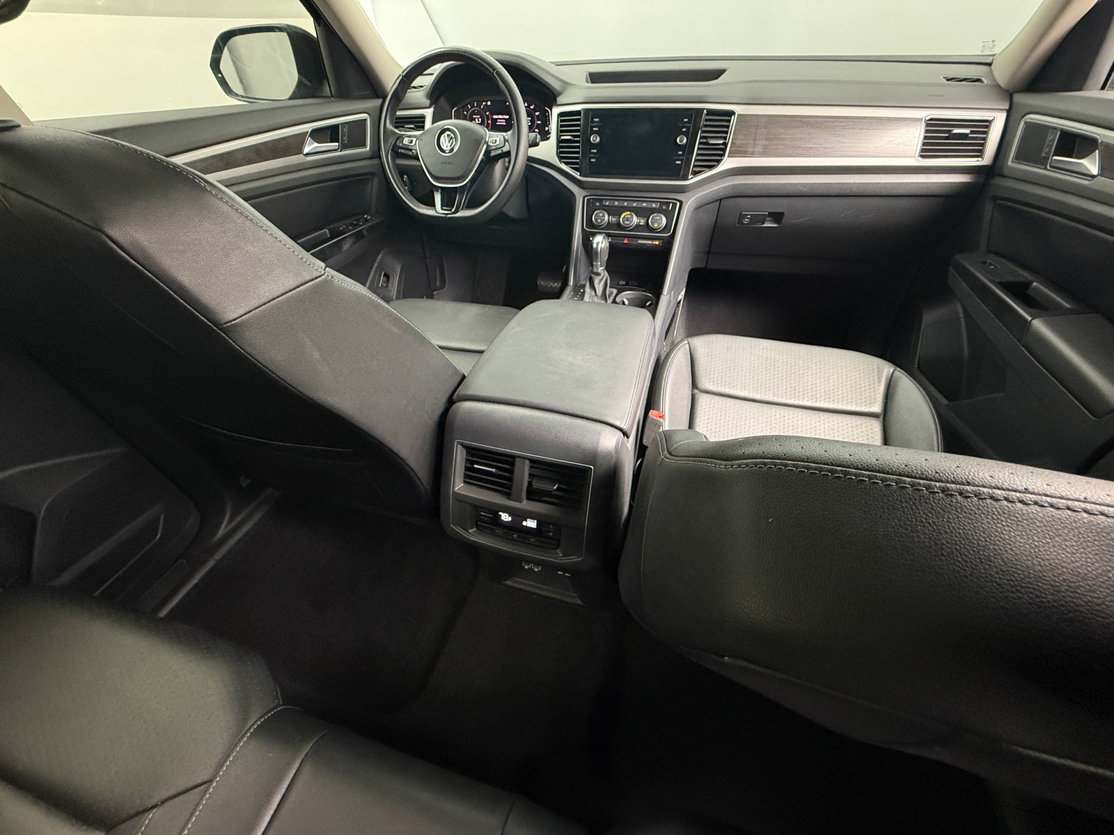 Thumbnail: 2019 Volkswagen Atlas - 2