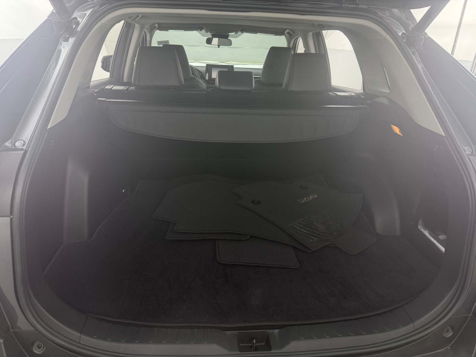 Thumbnail: 2021 Toyota RAV4 - 6