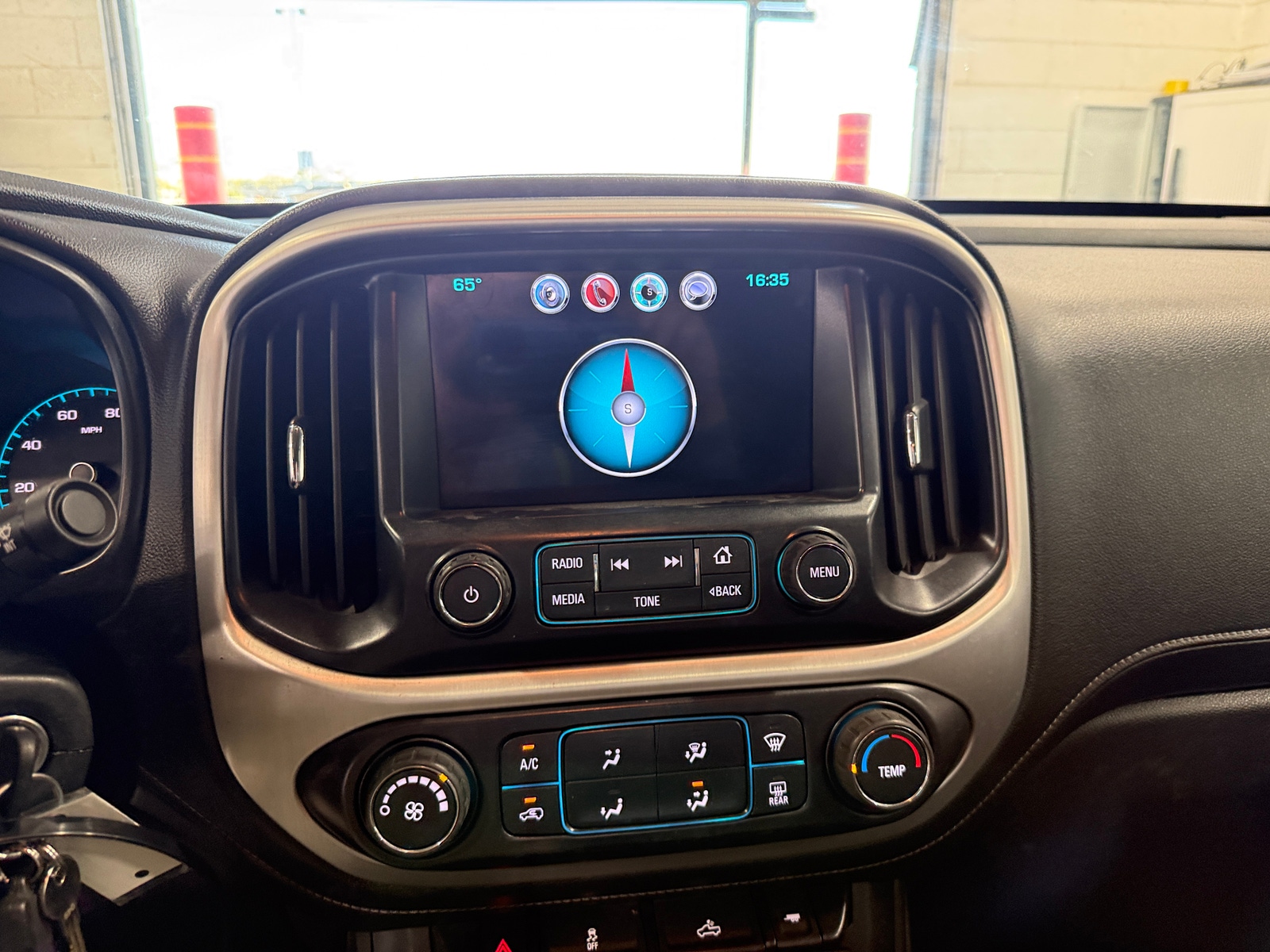 Thumbnail: 2017 GMC Canyon - 4