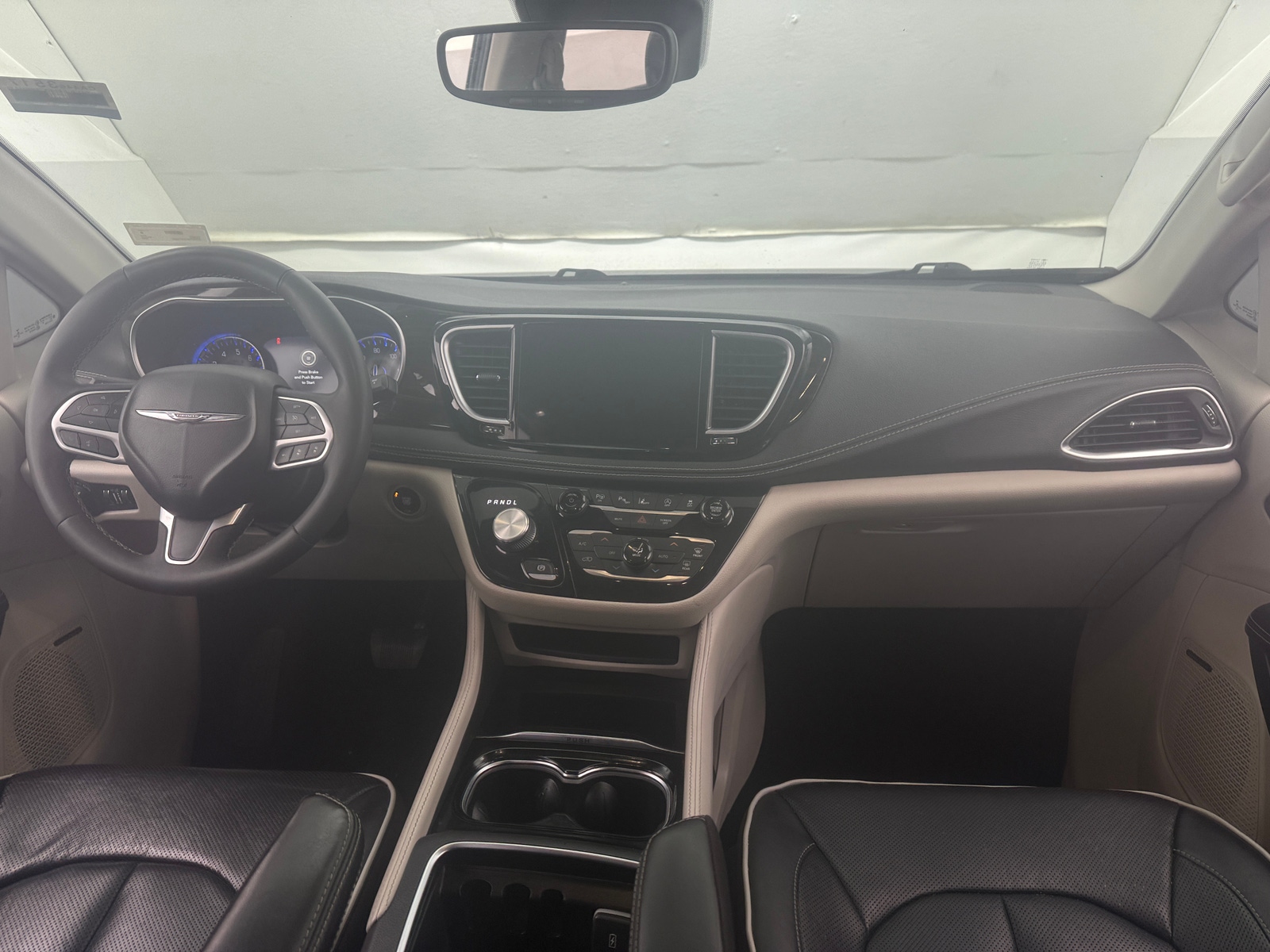 Thumbnail: 2022 Chrysler Pacifica - 2