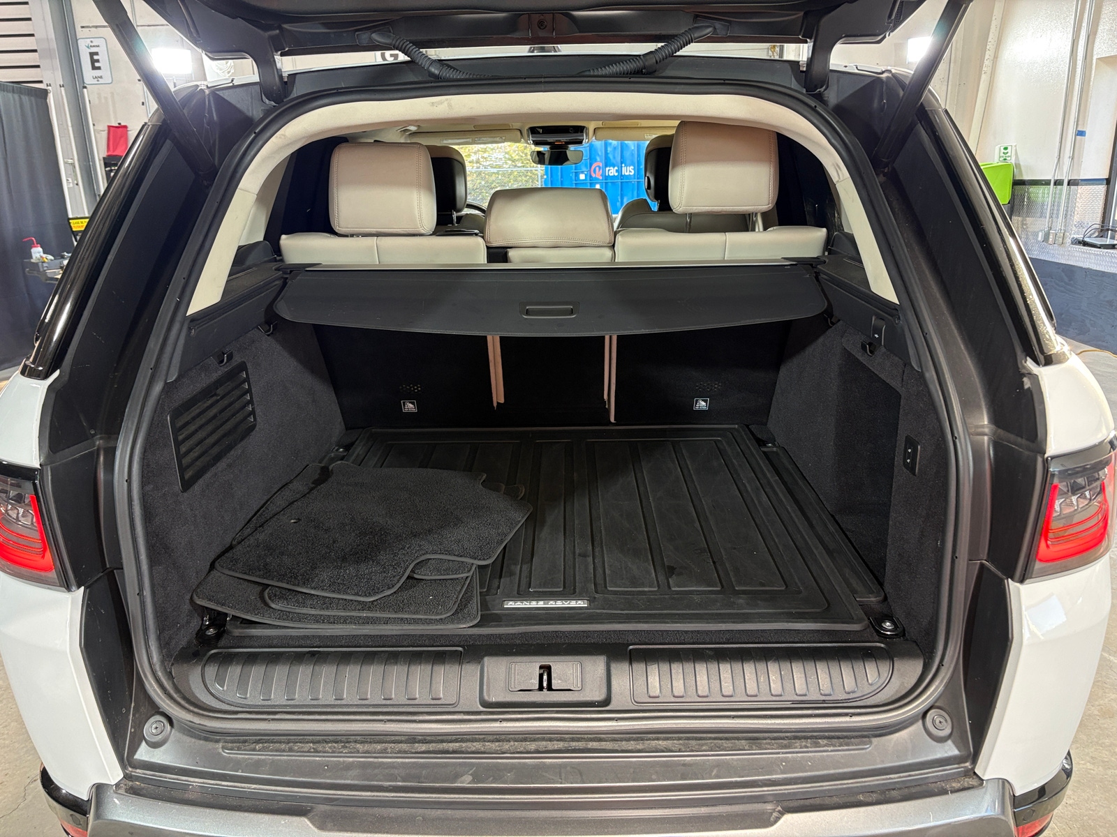 Thumbnail: 2021 Land Rover Range Rover Sport - 6