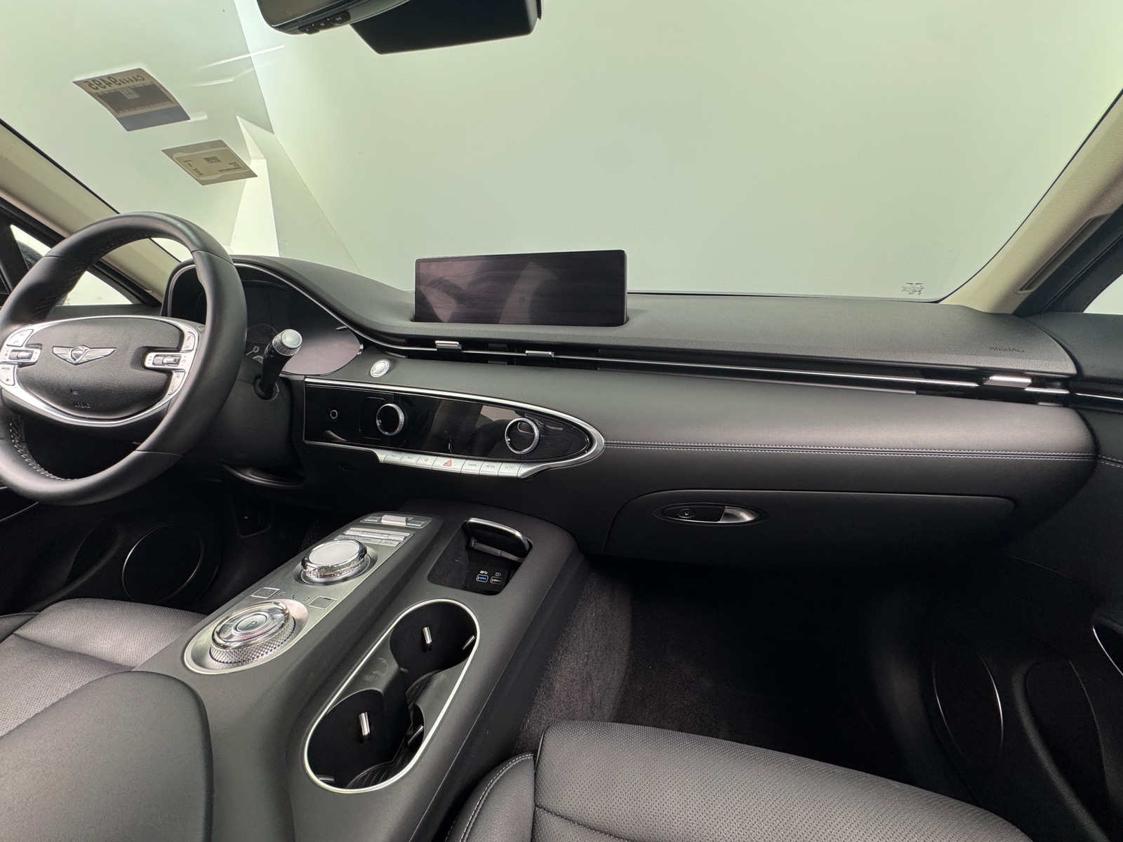 Thumbnail: 2025 Genesis GV70 - 2