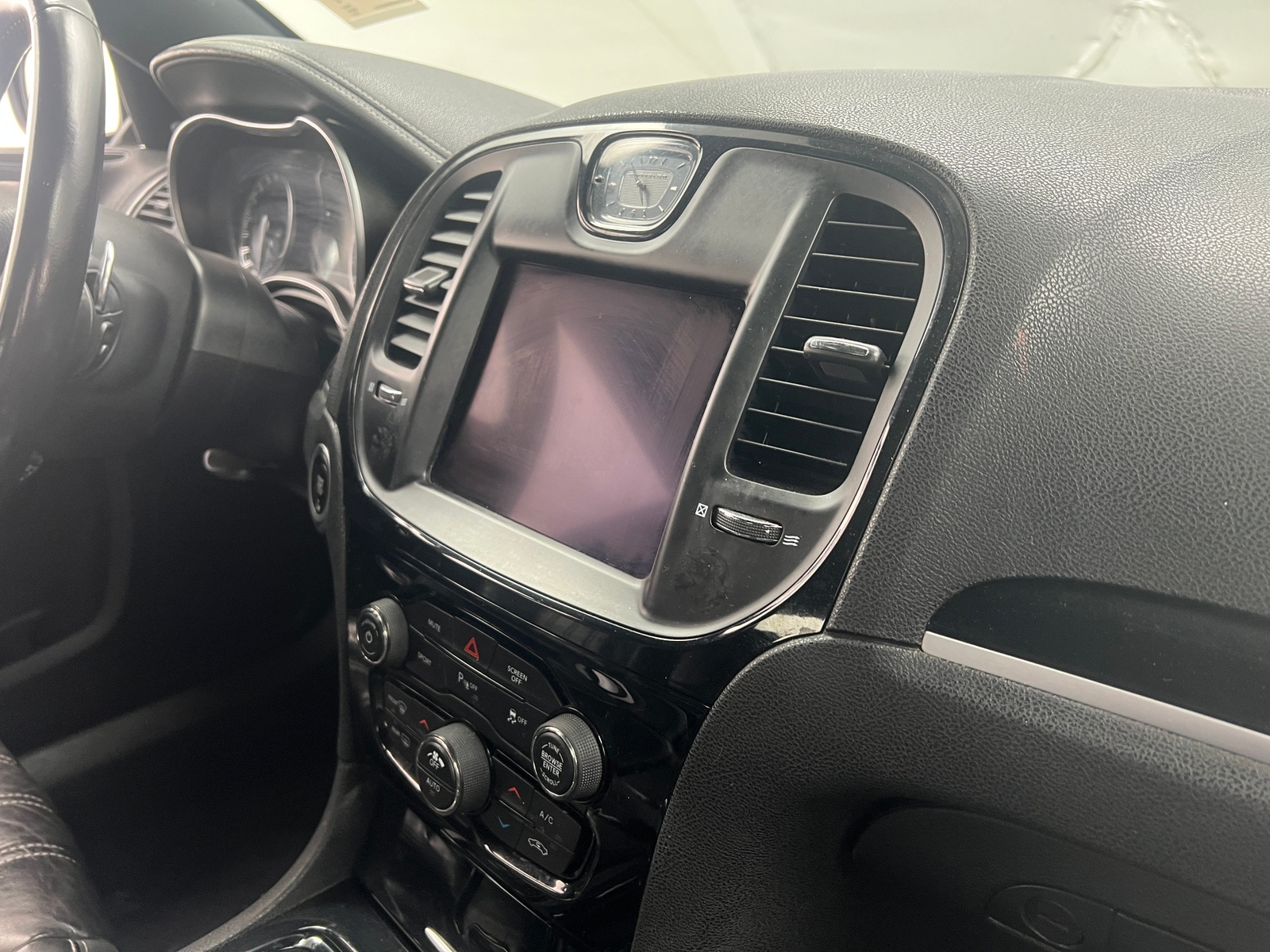 Thumbnail: 2021 Chrysler 300 - 3