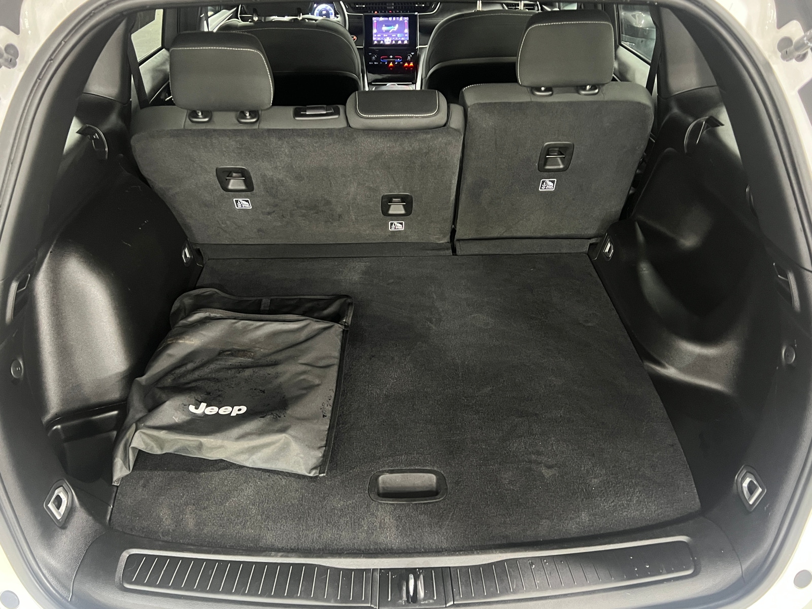 Thumbnail: 2025 Jeep Grand Cherokee - 7