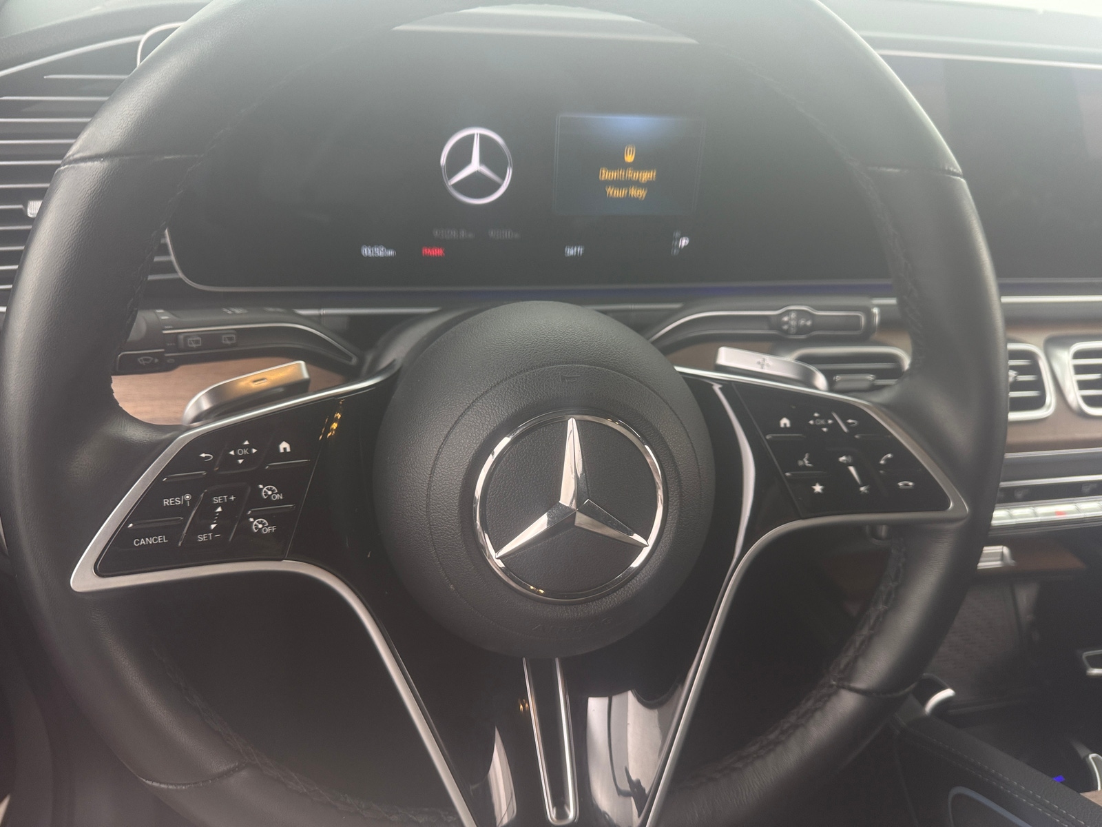 Thumbnail: 2025 Mercedes-Benz GLE - 4