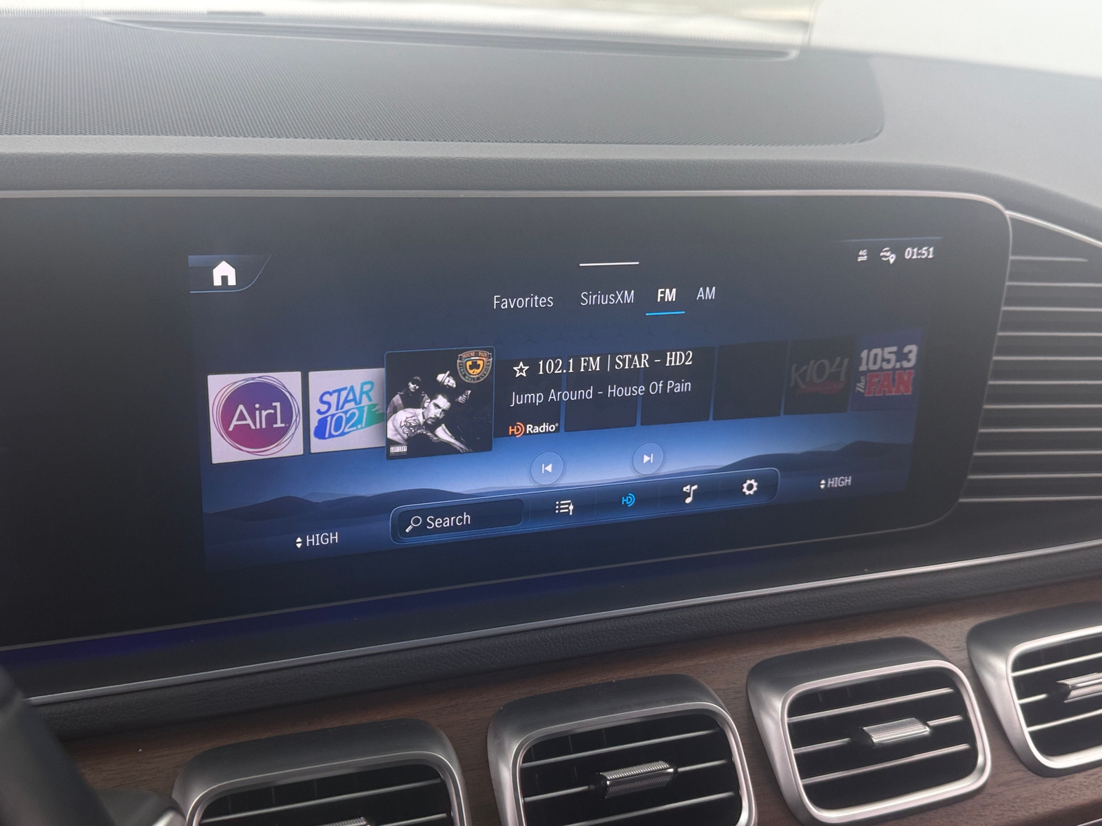 Thumbnail: 2025 Mercedes-Benz GLE - 3