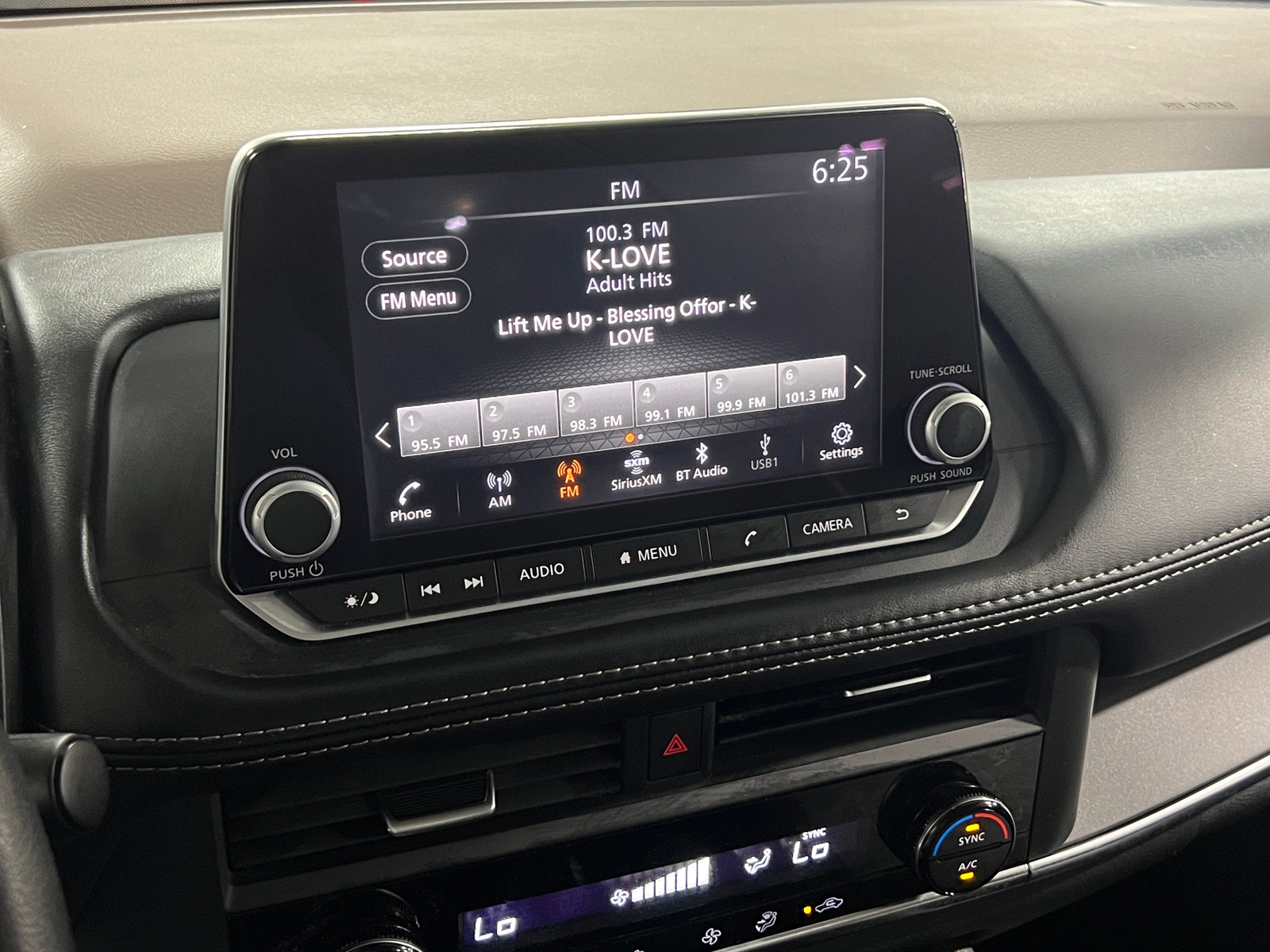 Thumbnail: 2023 Nissan Rogue - 4