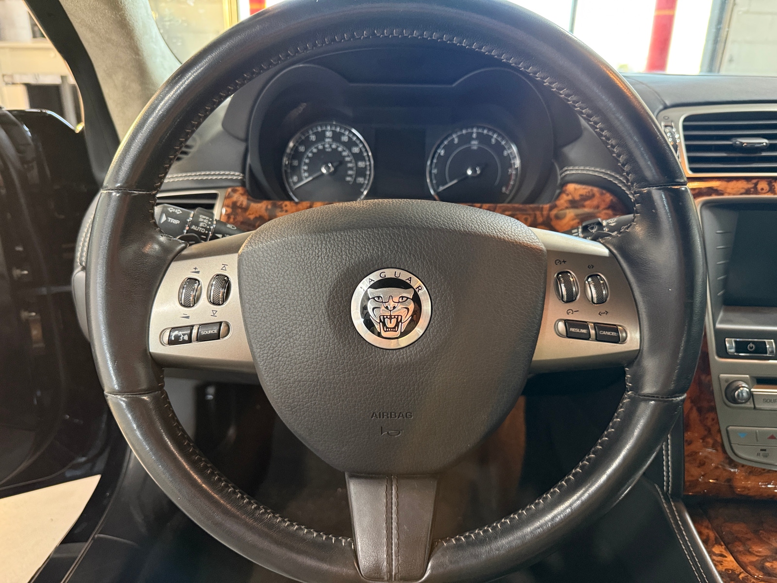 Thumbnail: 2010 Jaguar XK - 4