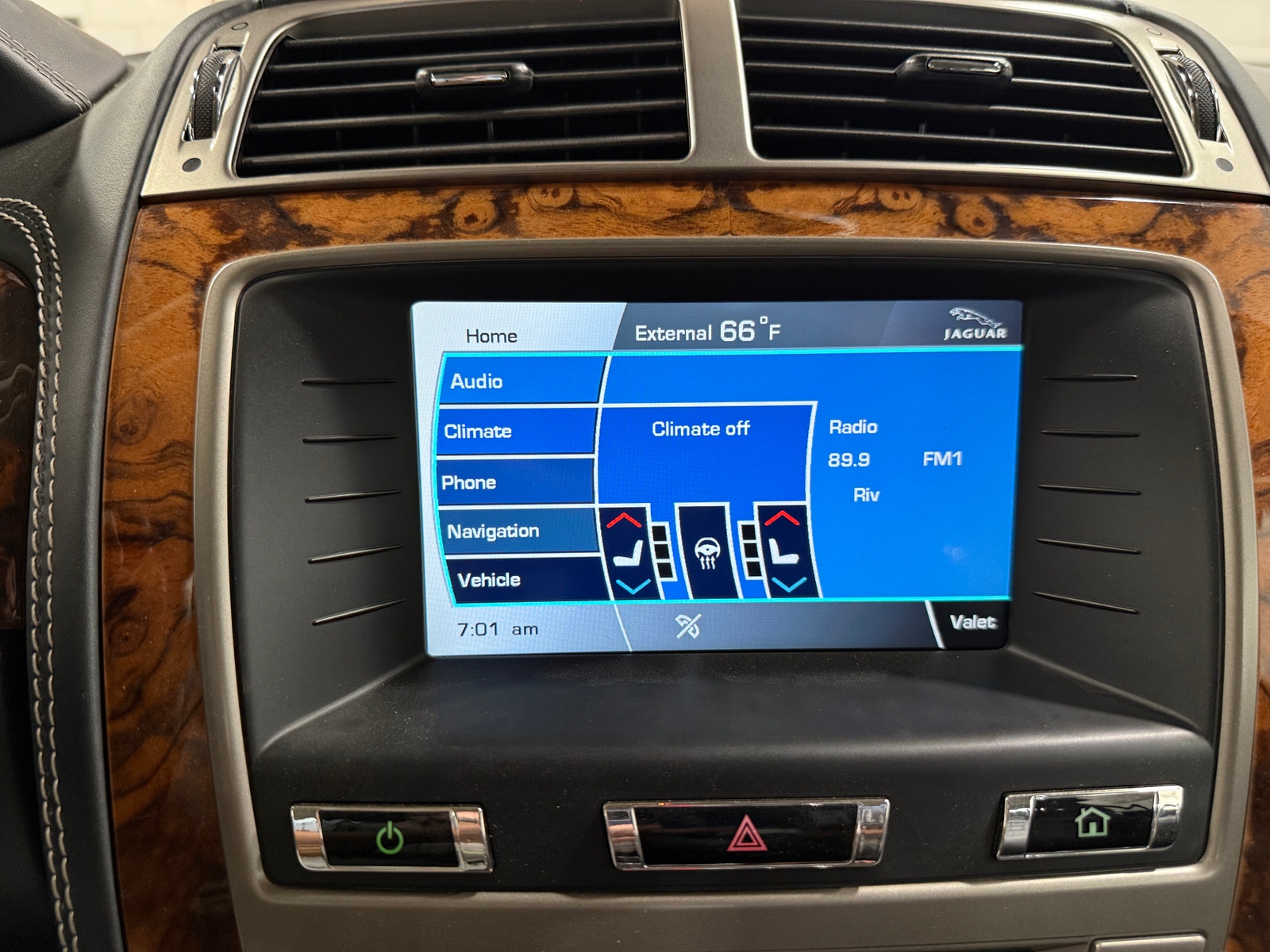 Thumbnail: 2010 Jaguar XK - 3