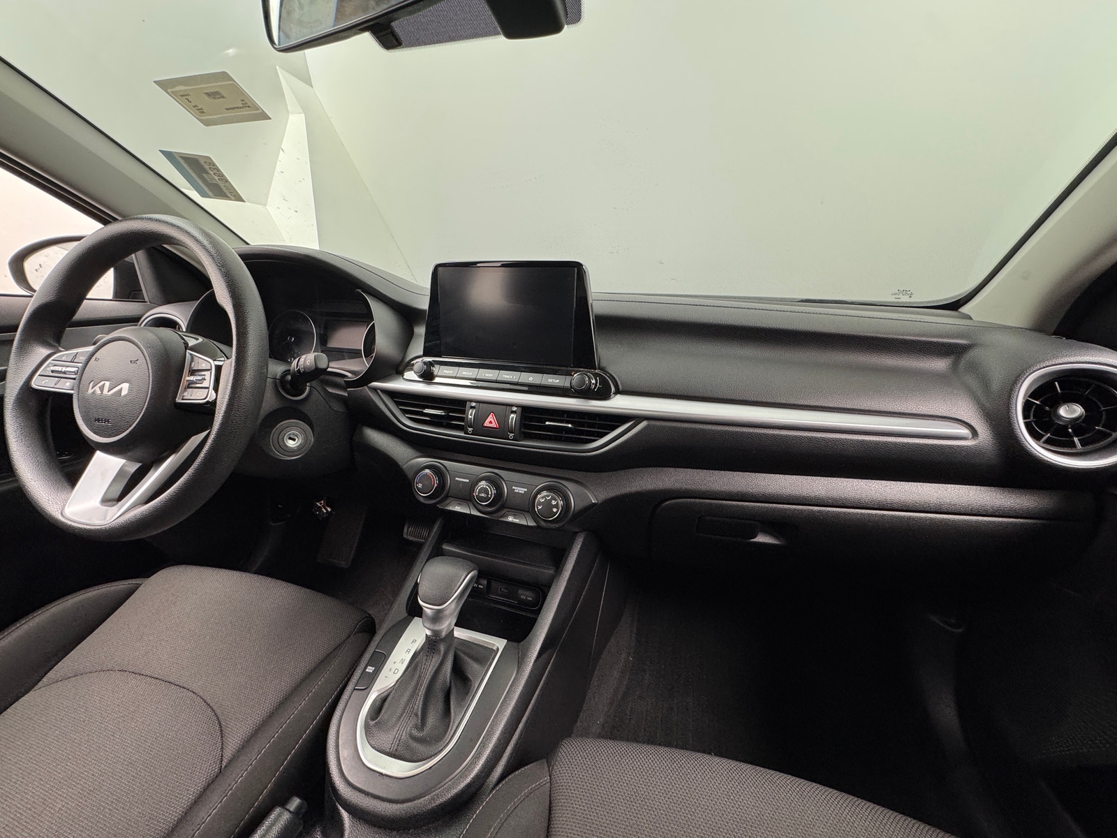 Thumbnail: 2023 Kia Forte - 3