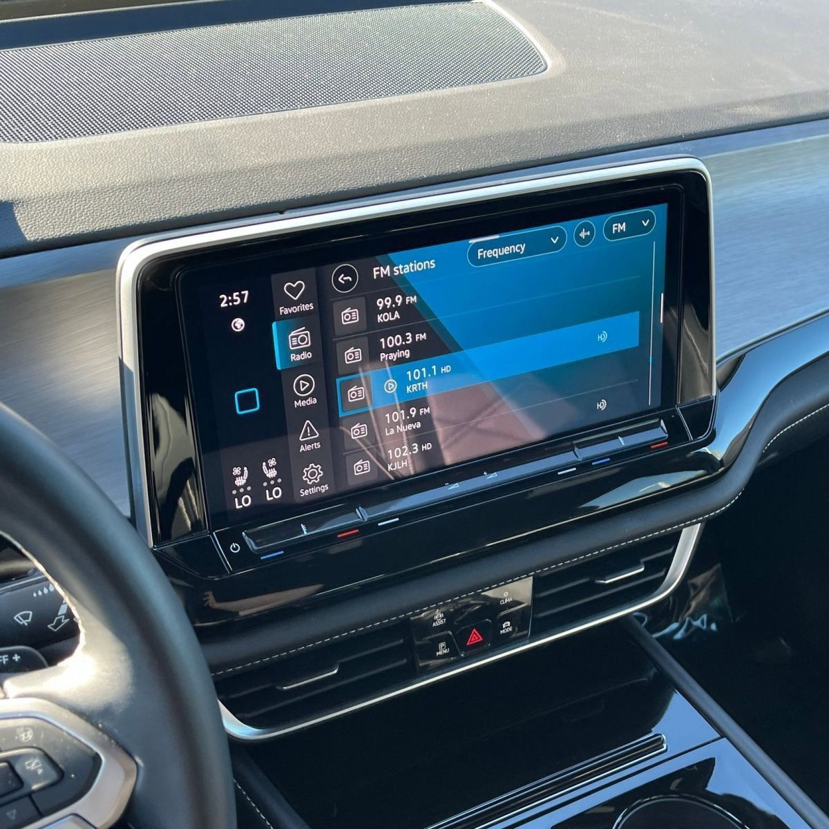 Thumbnail: 2025 Volkswagen Atlas - 4