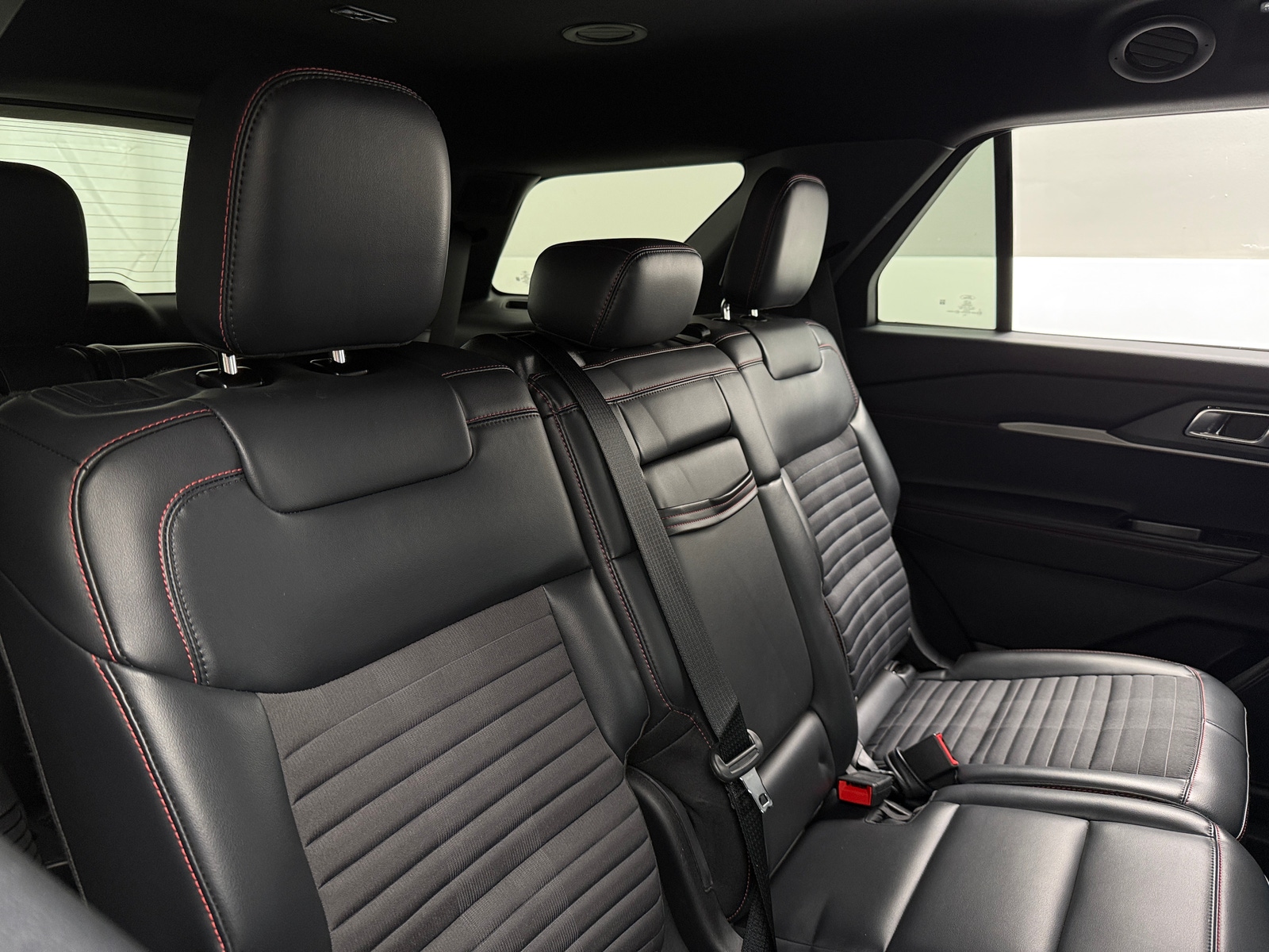 Thumbnail: 2025 Ford Explorer - 5