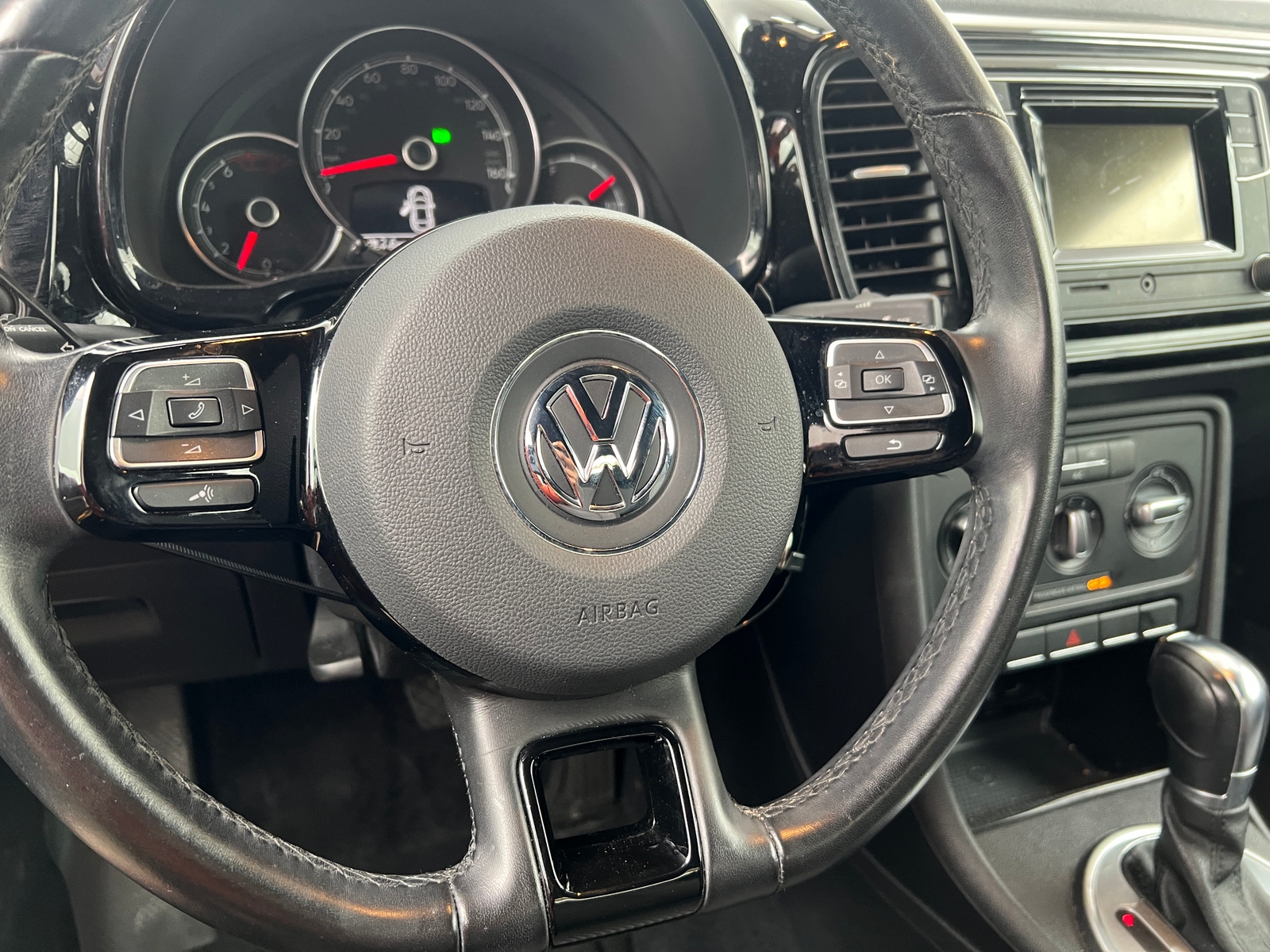 Thumbnail: 2019 Volkswagen Beetle - 4