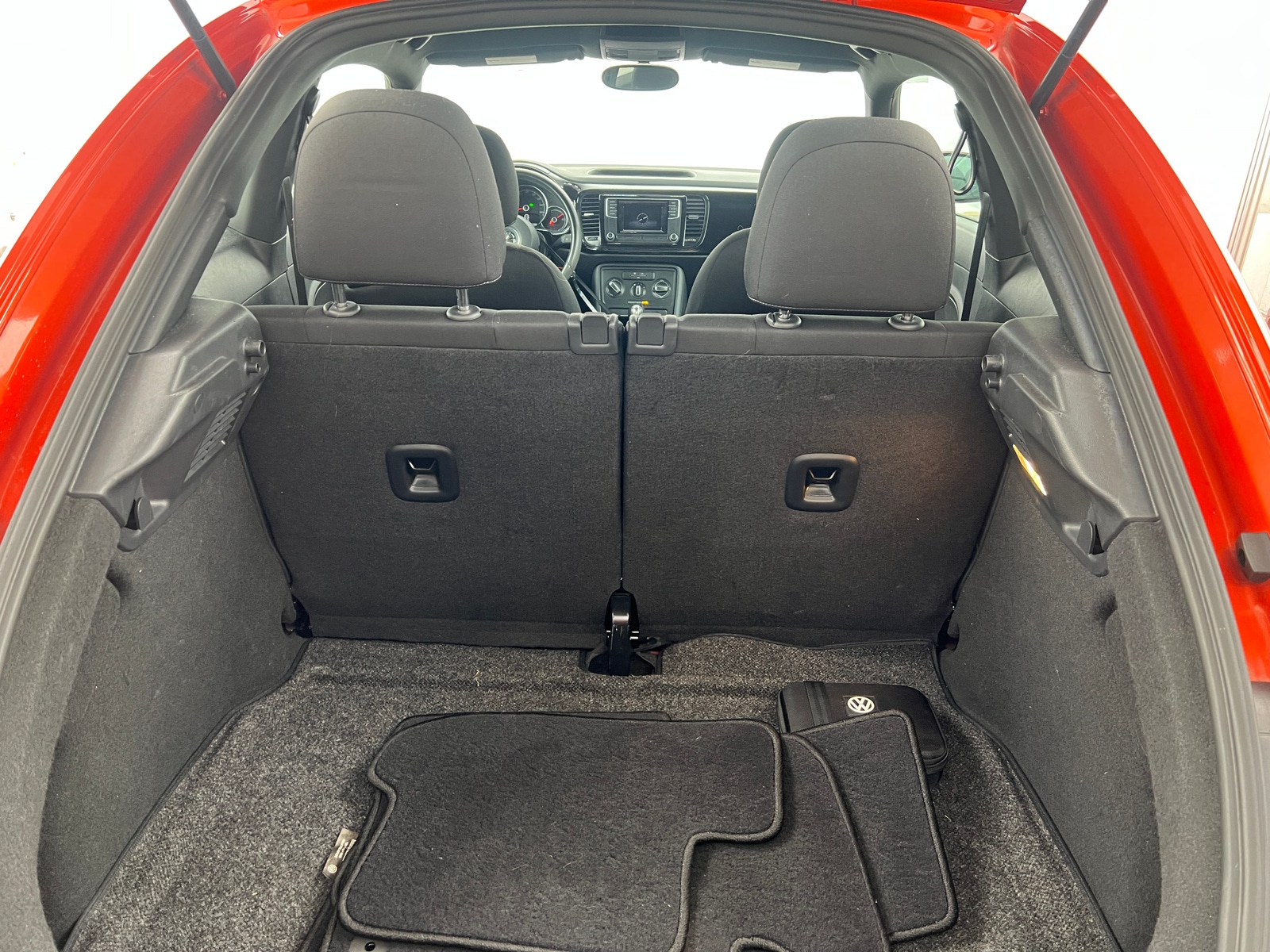 Thumbnail: 2019 Volkswagen Beetle - 5