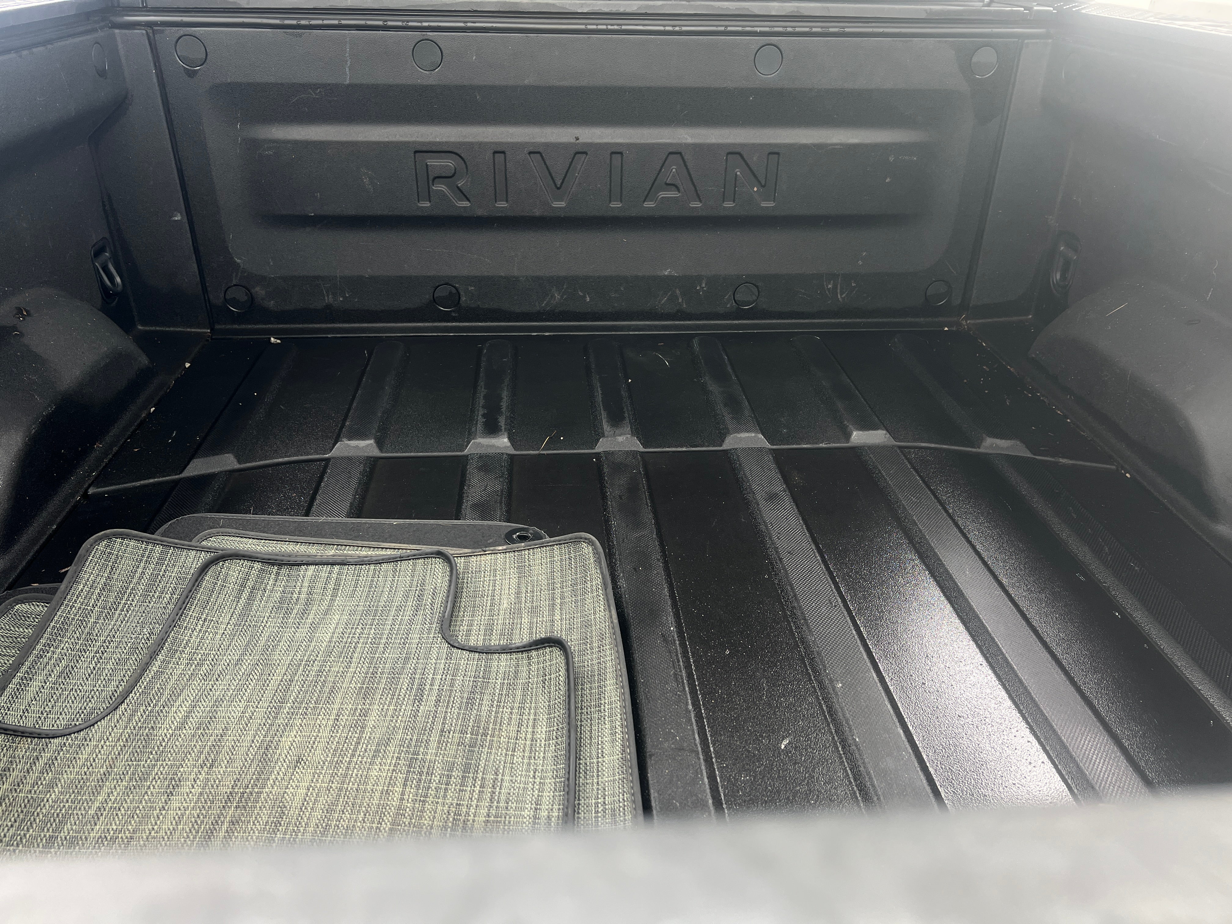 2023 Rivian R1T