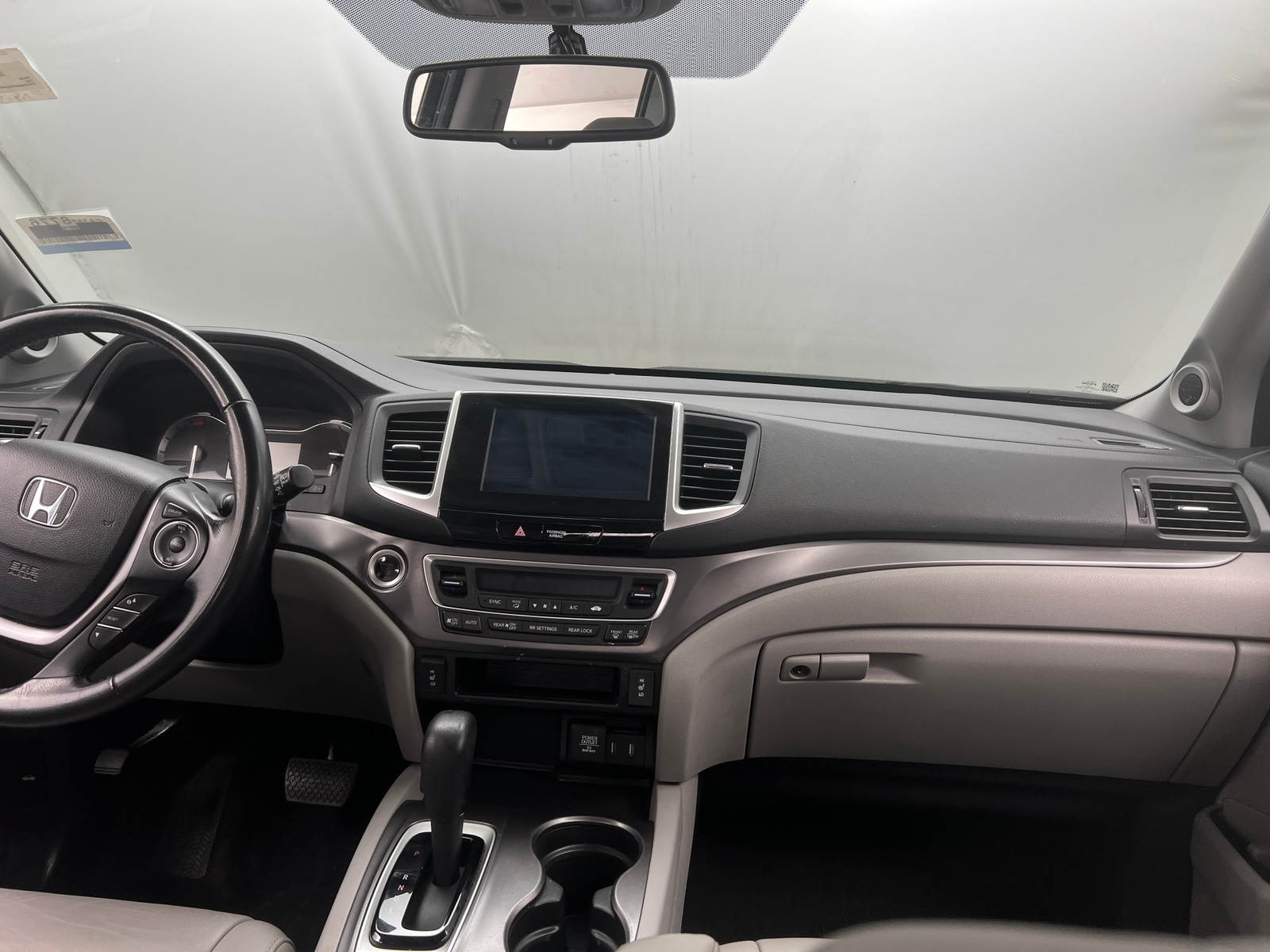 Thumbnail: 2017 Honda Pilot - 2