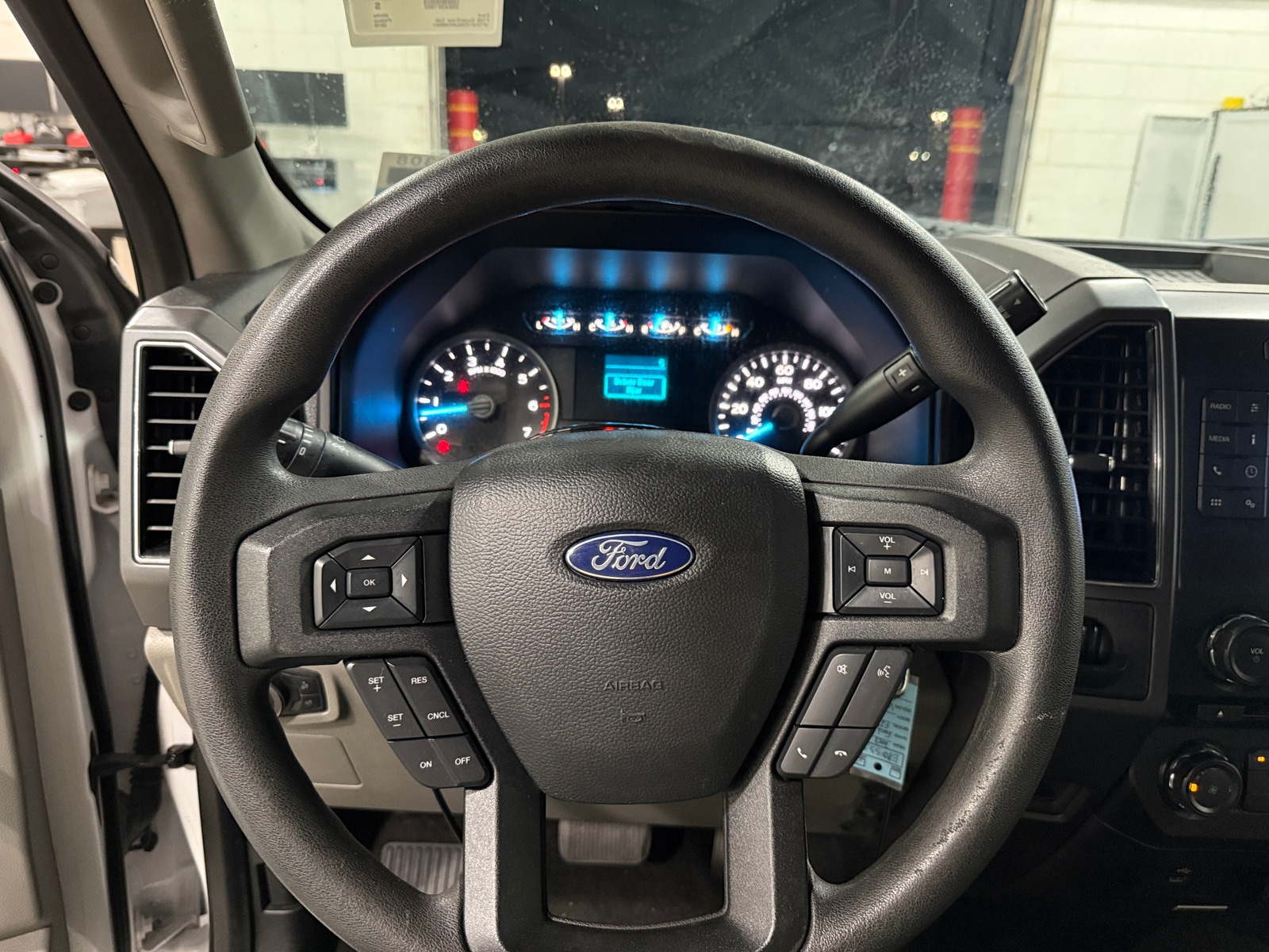 Thumbnail: 2018 Ford Econoline - 5