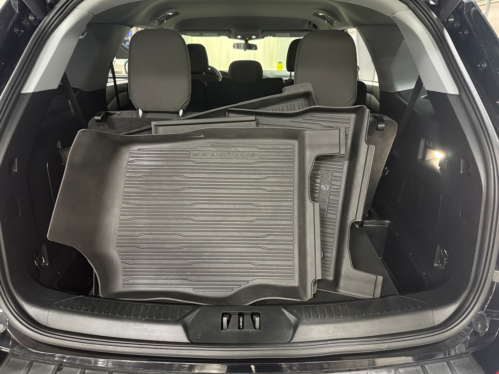 Thumbnail: 2022 Ford Explorer - 7