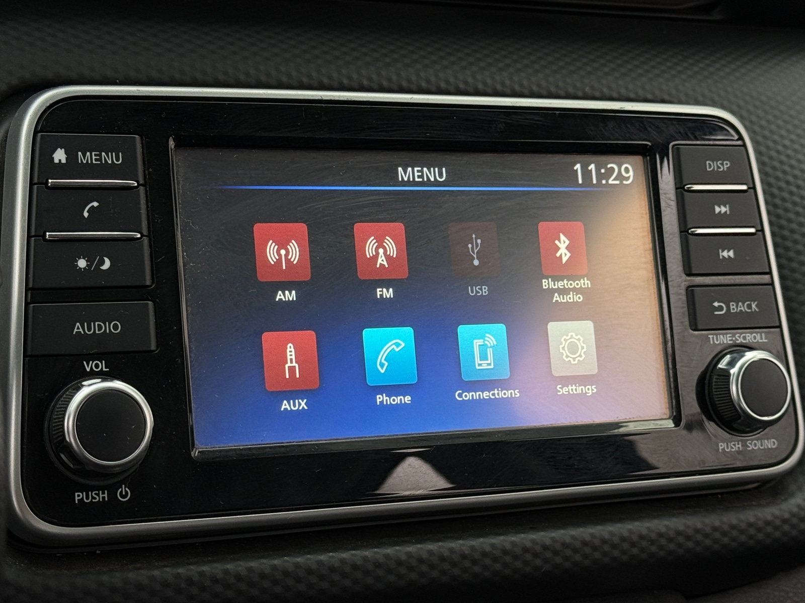 Thumbnail: 2022 Nissan Kicks - 4