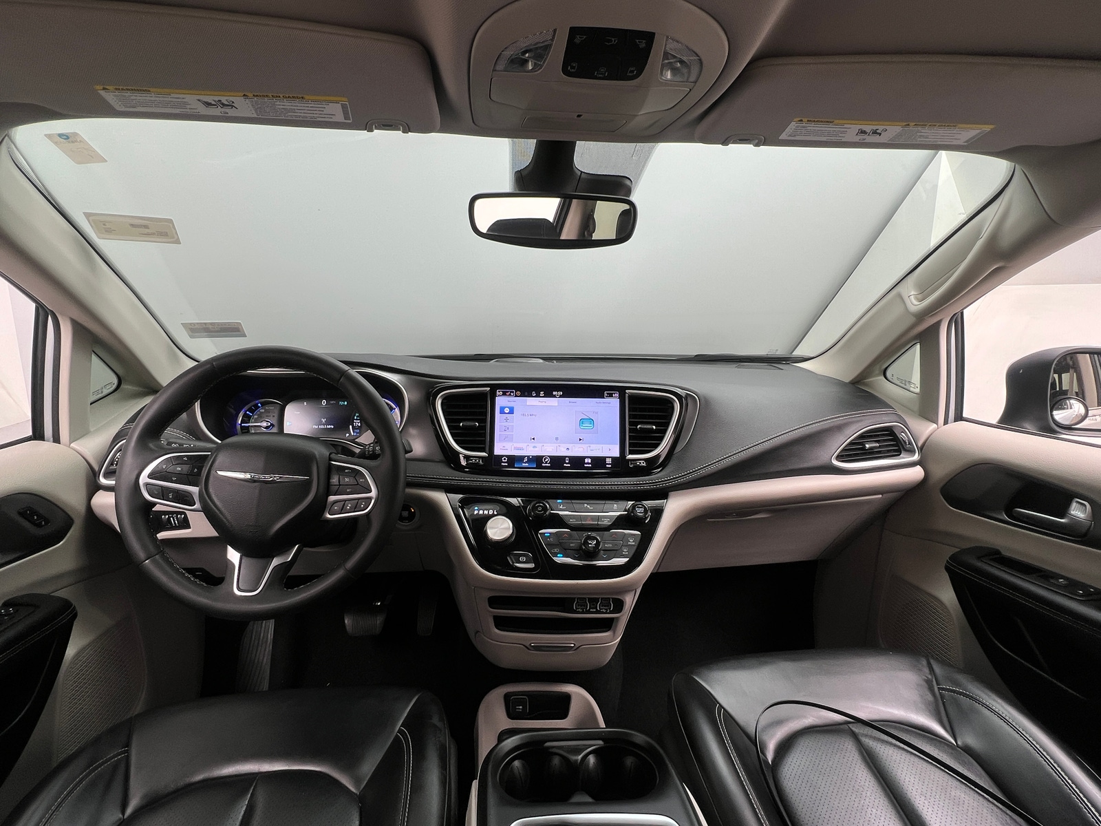 Thumbnail: 2023 Chrysler Pacifica - 2