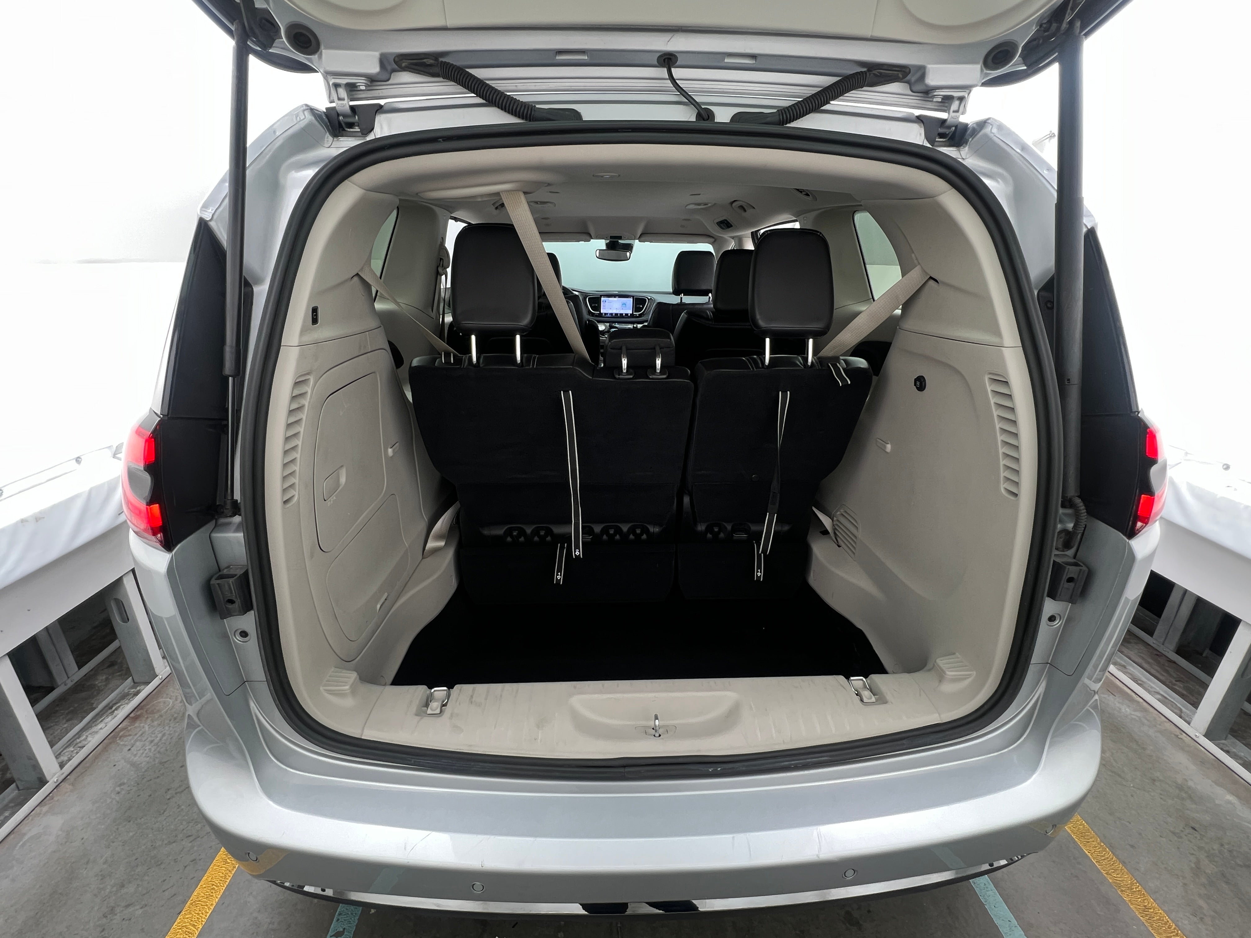 2023 Chrysler Pacifica Hybrid