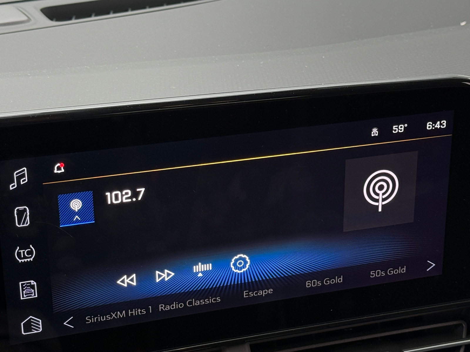 Thumbnail: 2025 Chevrolet Trax - 3